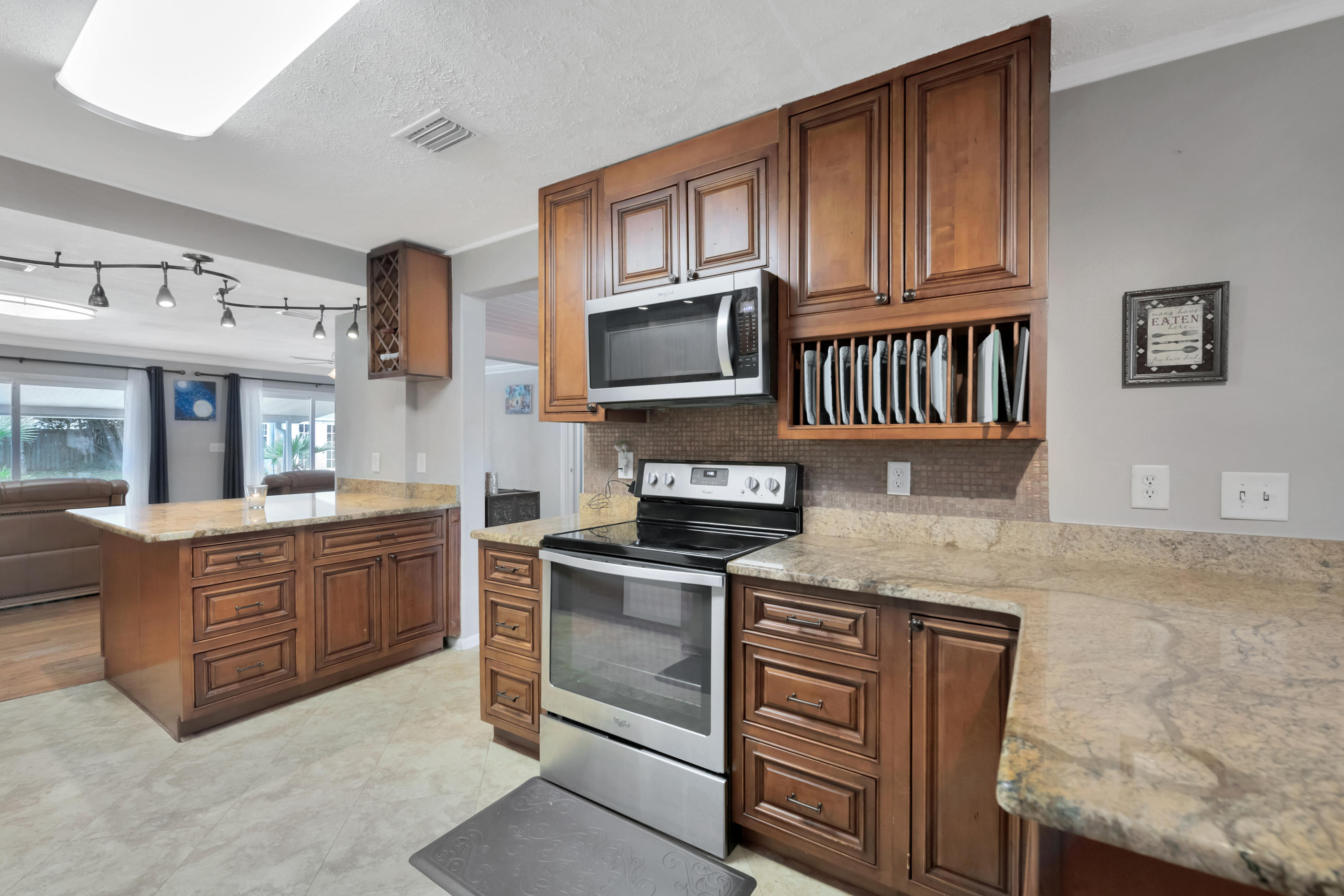 GARNIERS BEACH - Residential