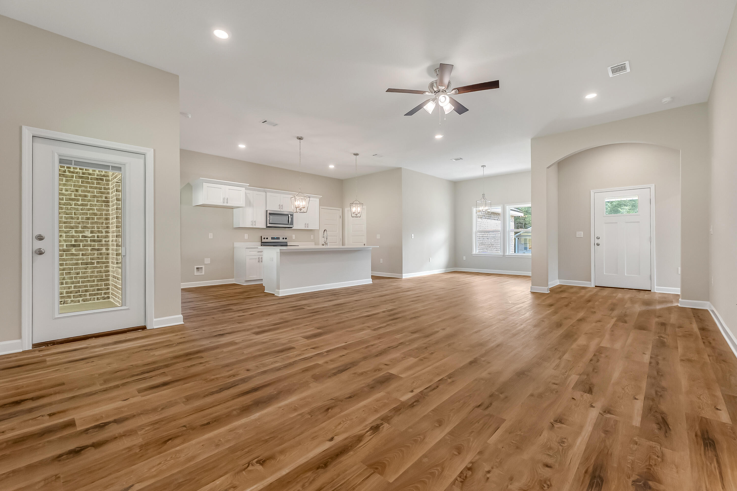 SOUTHERN CHARM - Residential