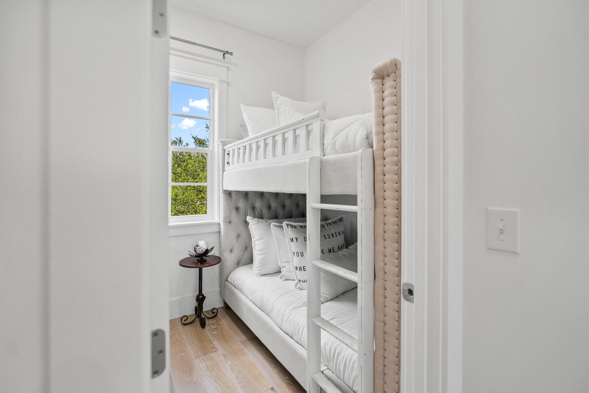 COUNTRY CABINS PH 2 - Residential
