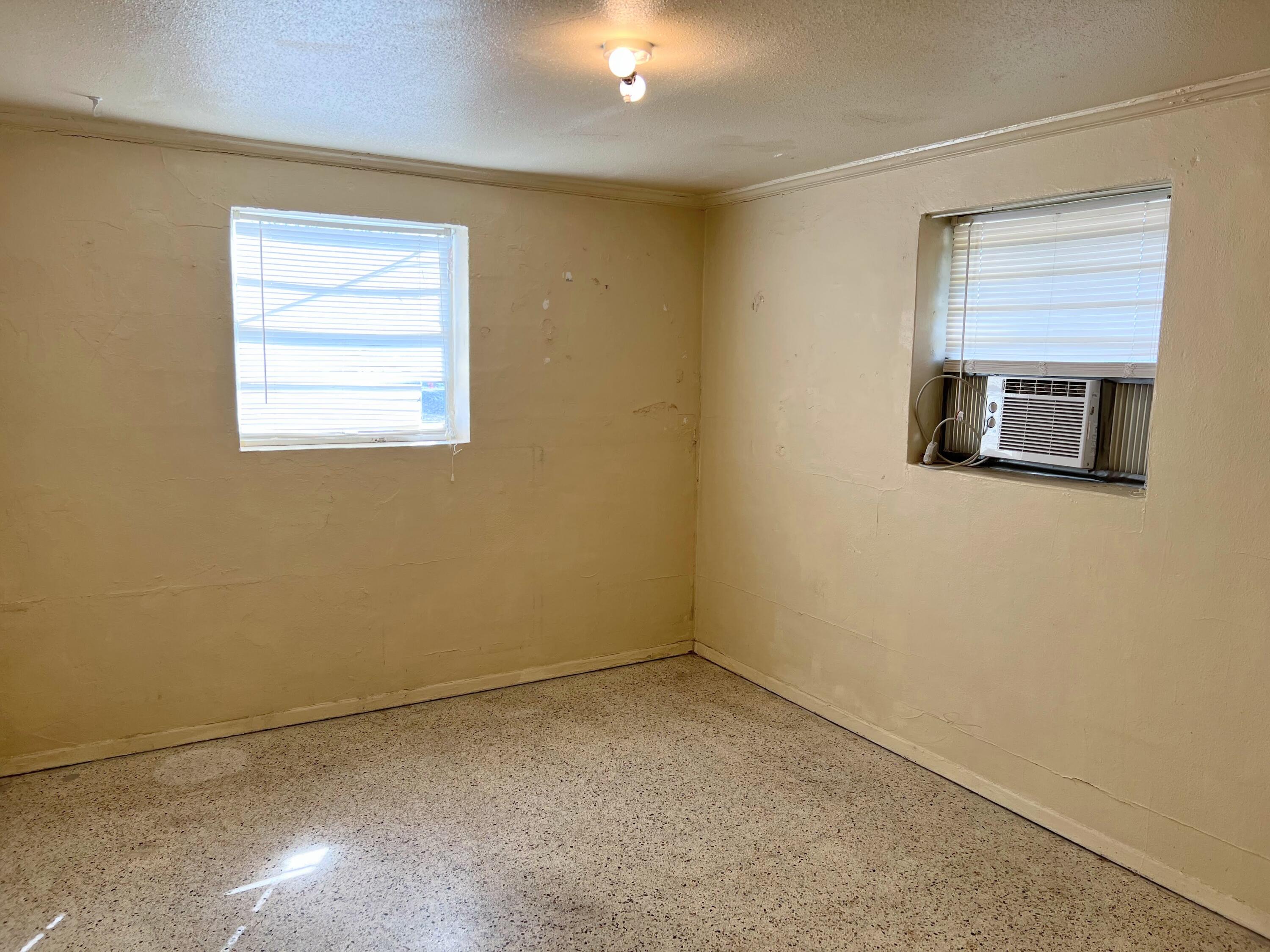 NORTH HILL GARDENS 1ST ADDN - Residential