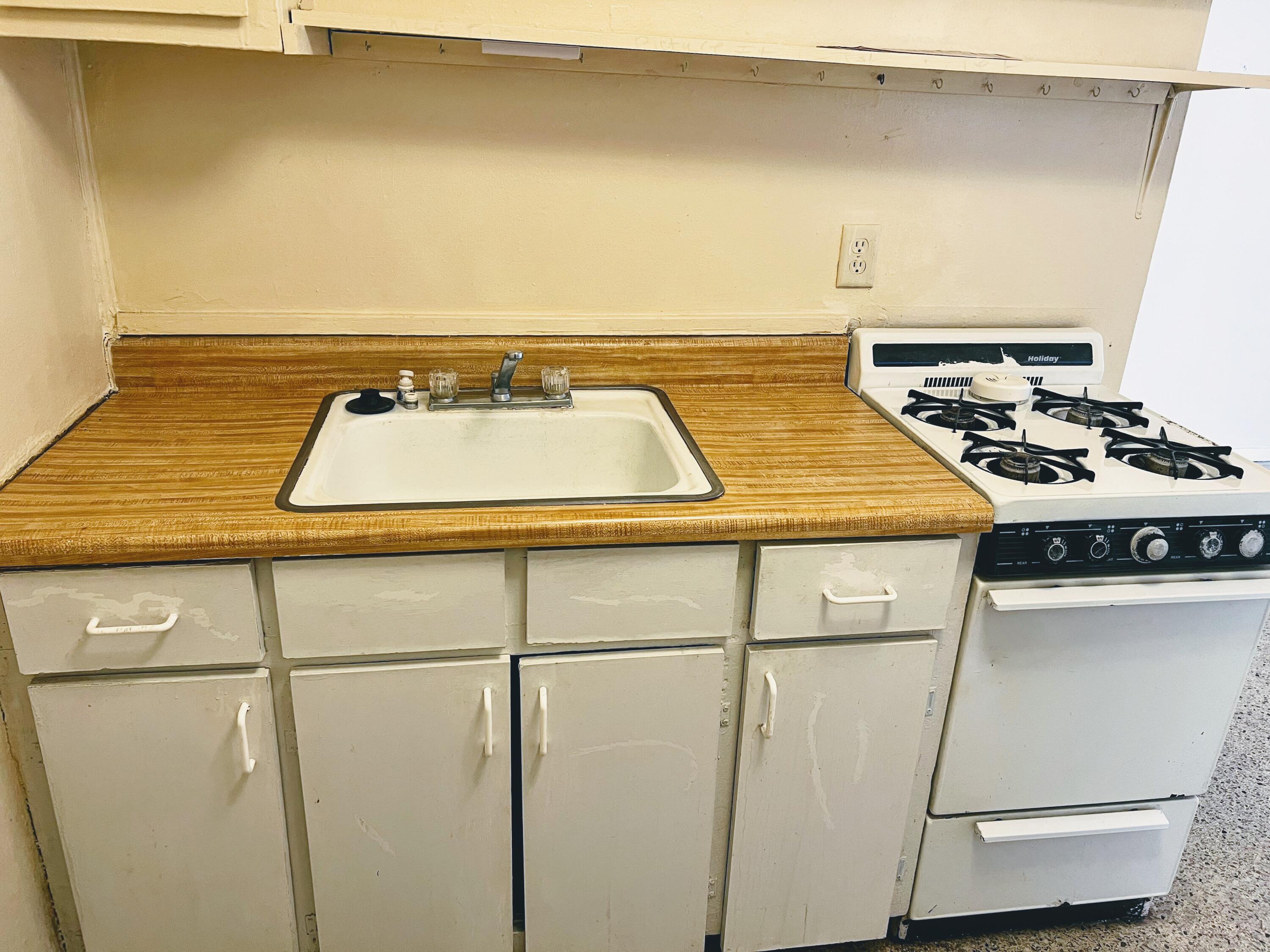 NORTH HILL GARDENS 1ST ADDN - Residential