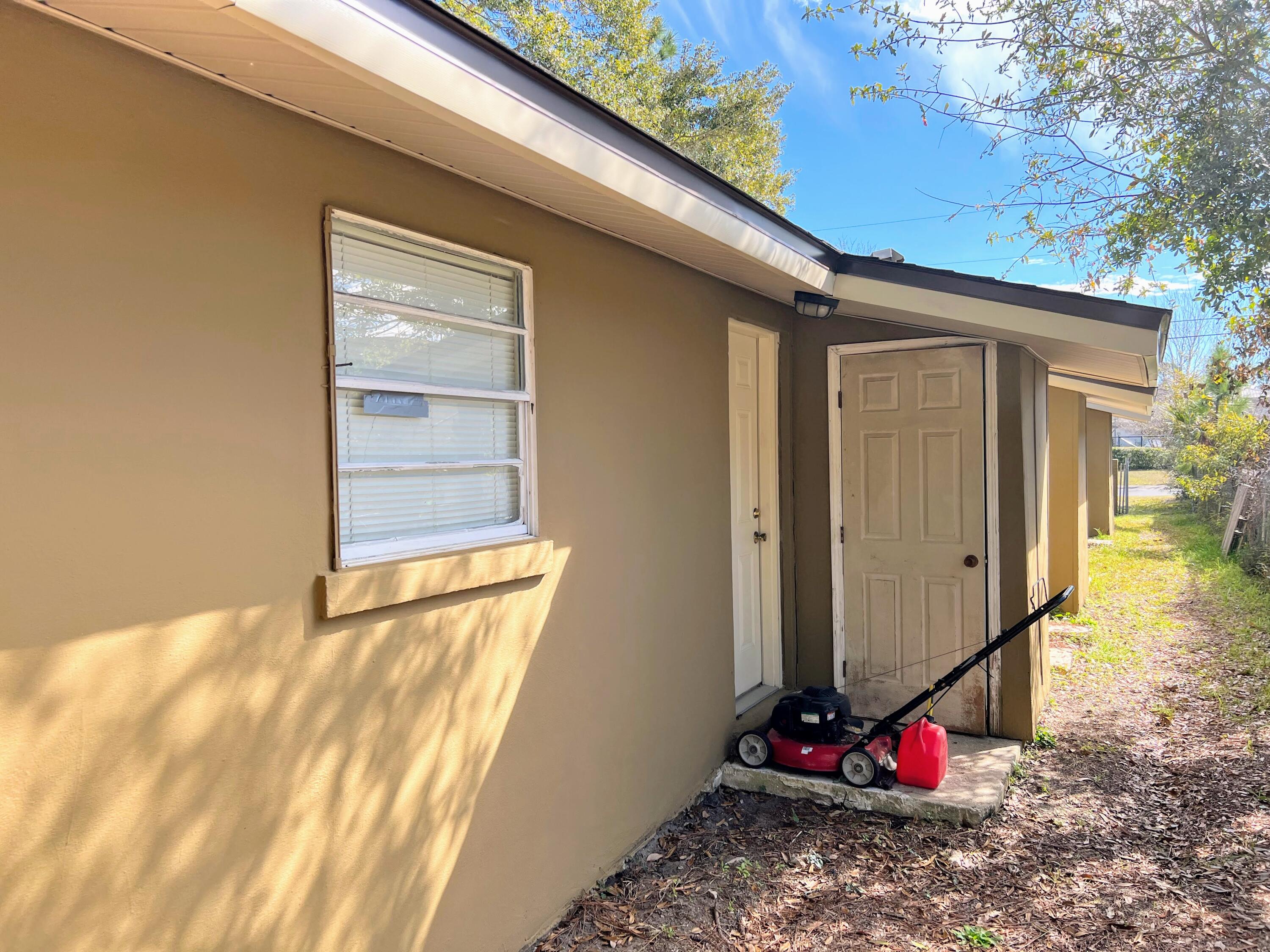 NORTH HILL GARDENS 1ST ADDN - Residential