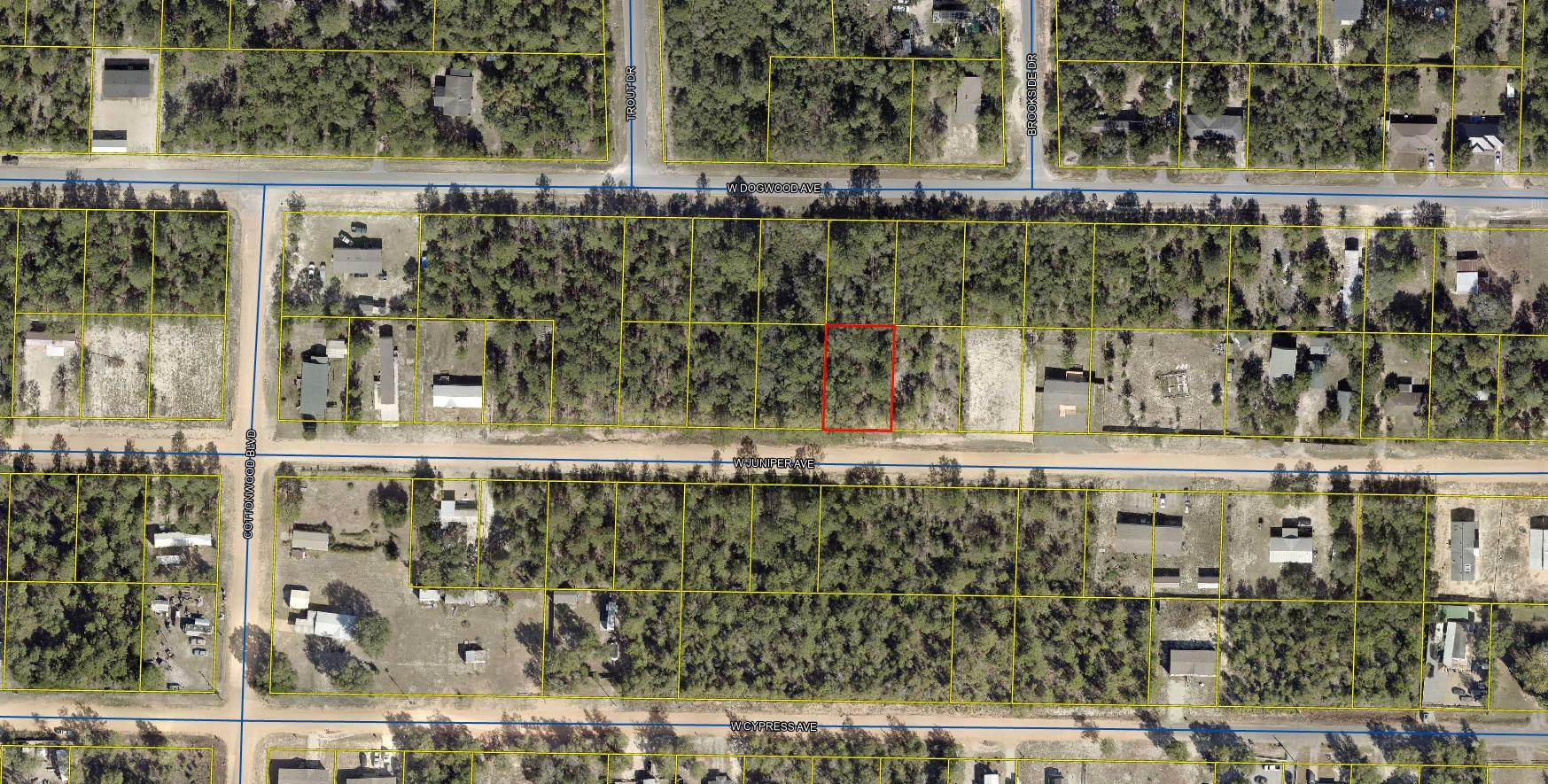 .23 acre lot in Oakwood Hills, an area which is currently being developed and growing. Numerous distribution centers under development, such as Amazon.   Zoning is Rural Residential / Low Density which allows Single family residential, manufactured / mobile homes, and modular homes. See photos for information PER the COUNTY GIS map for soils, flood zone , which is X, zoning, wetlands in area, and other pertinent info. Seller has a current wetland study,  topo and boundary survey available upon request. According to wetland study, Lot 34 has NO wetlands. Frontage 80ft . Set backs per county F 20 B 15 Sides 7 1/2 .  The lot is raw , no tap in fees have been paid, septic needed, public water and electric available. *** Seller is open to OWNER Financing****