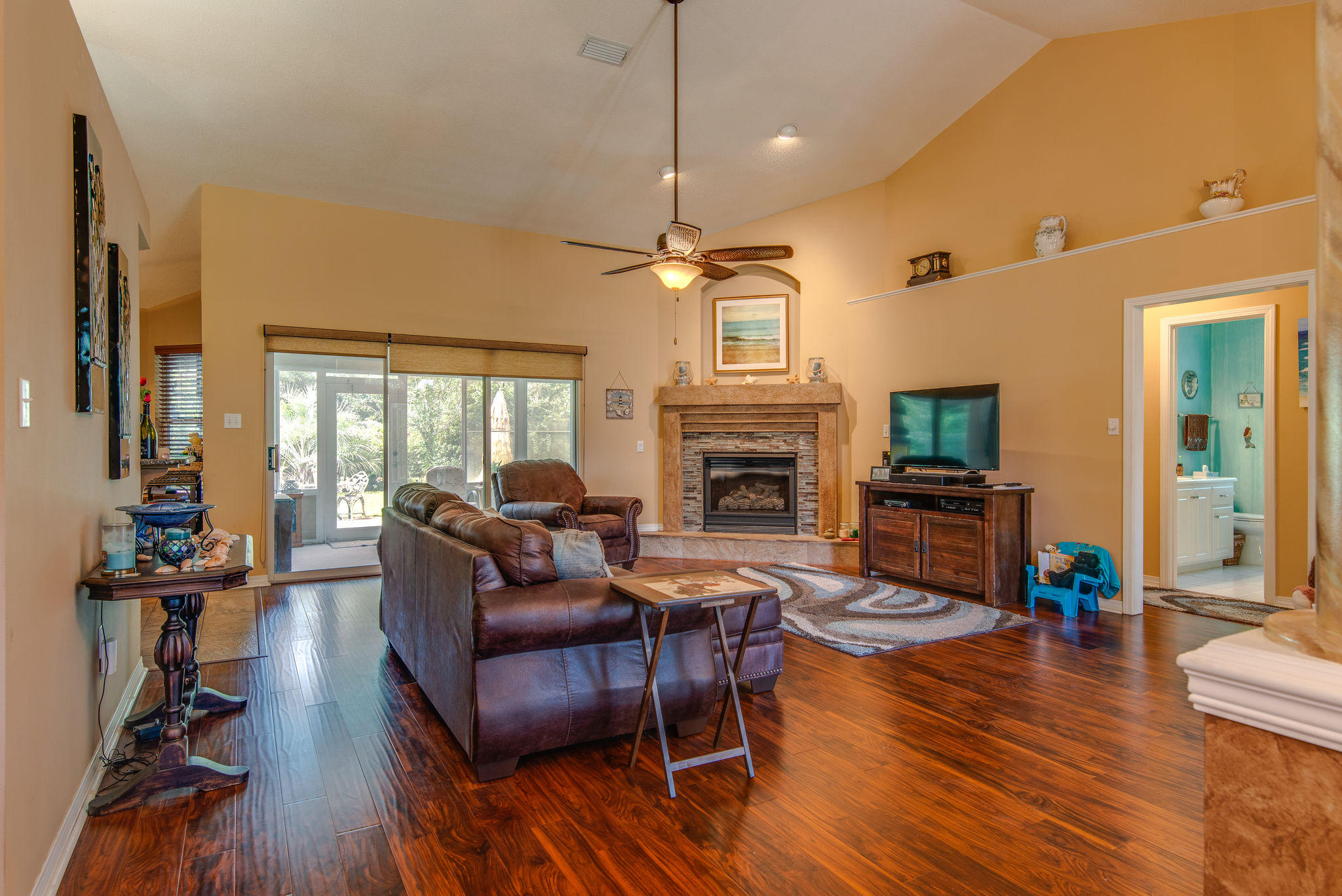 BISCAYNE POINTE - Residential