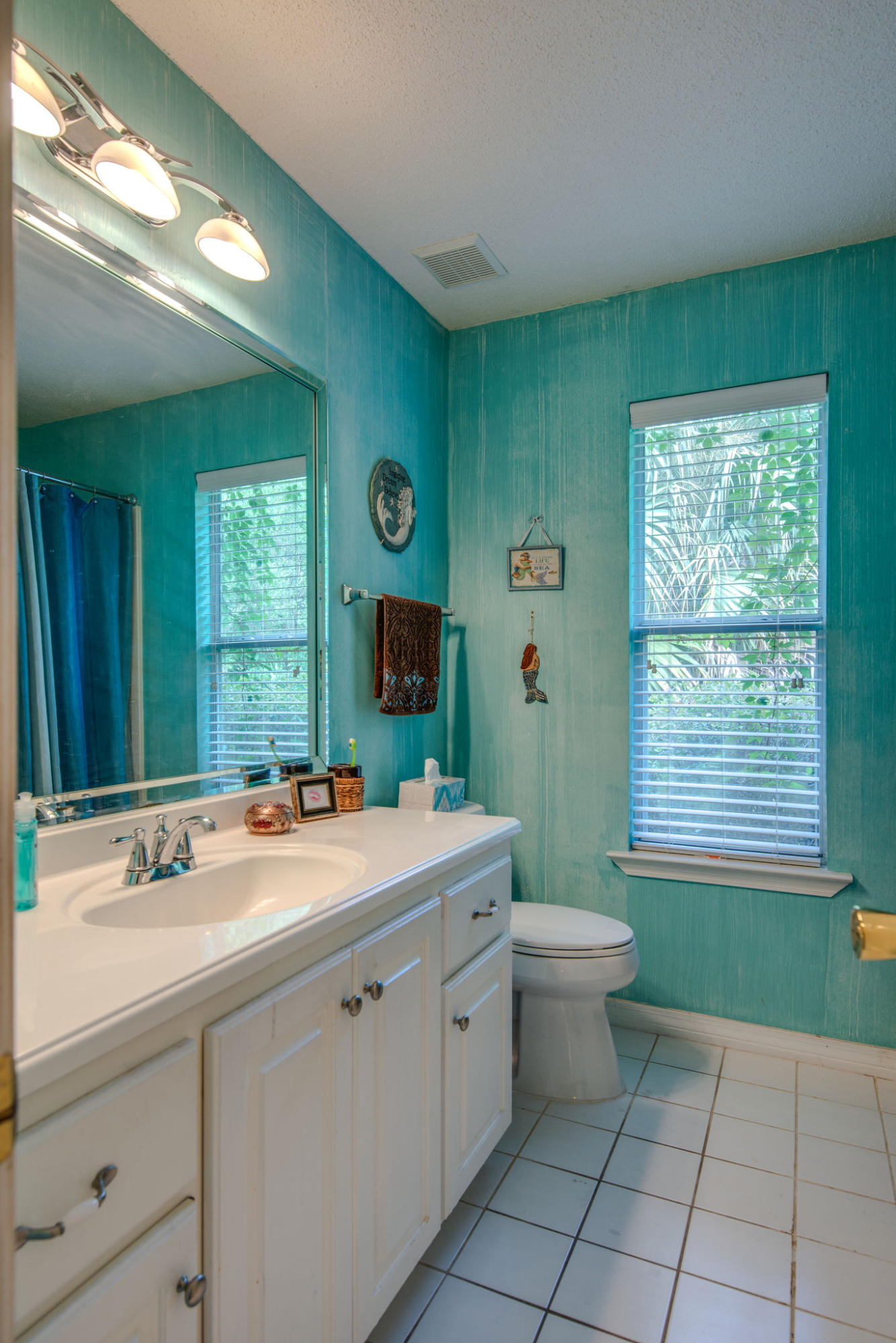 BISCAYNE POINTE - Residential