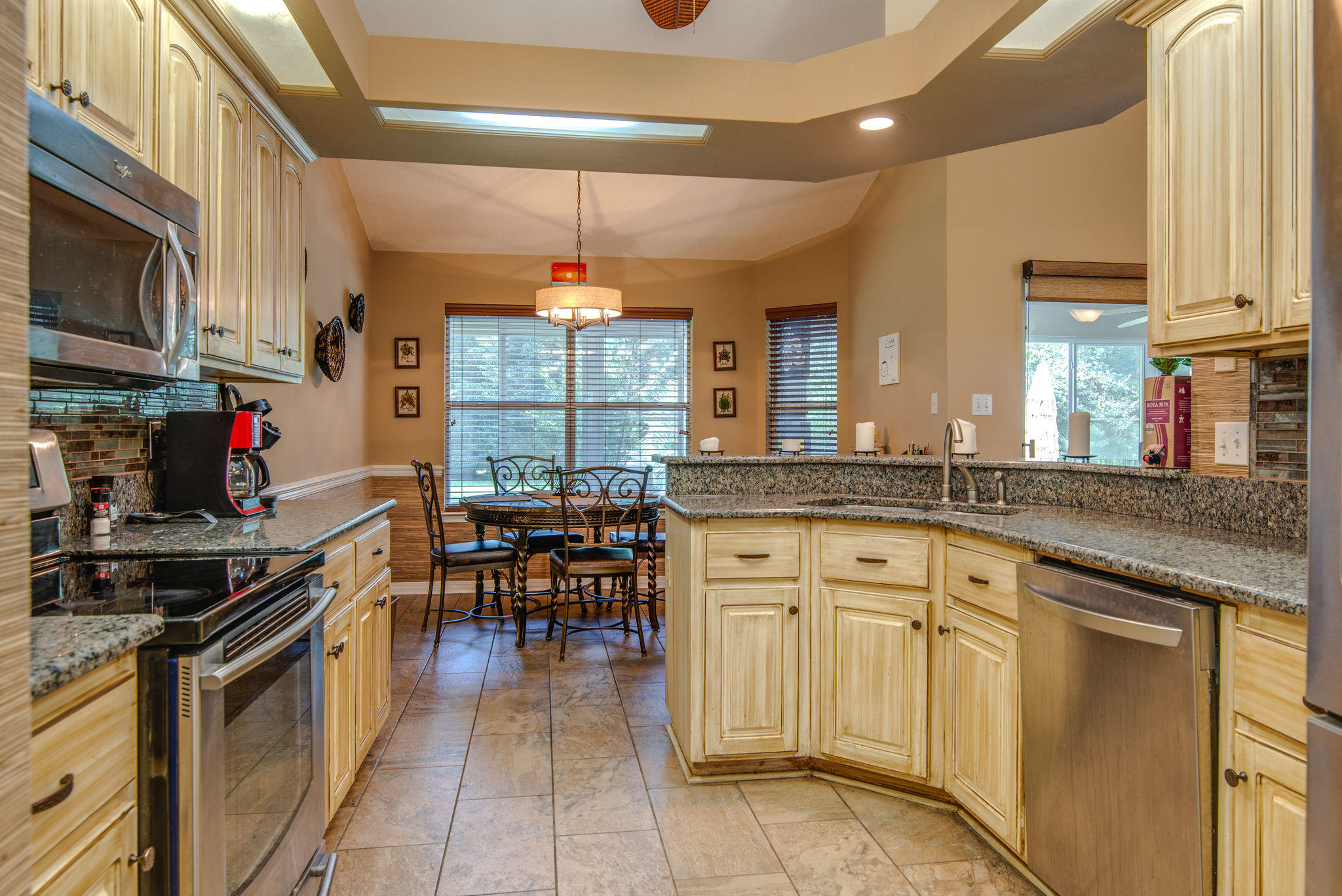 BISCAYNE POINTE - Residential