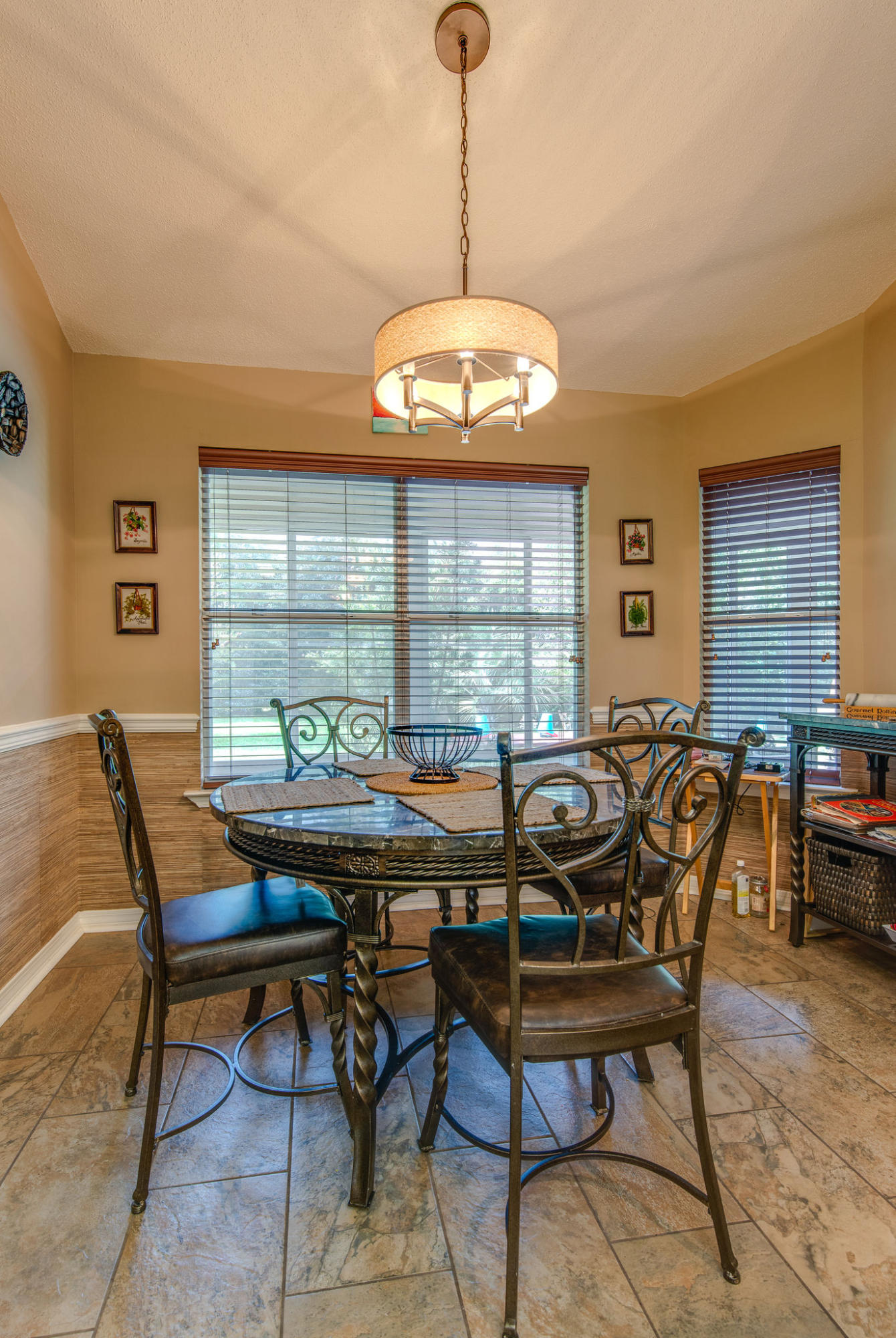 BISCAYNE POINTE - Residential