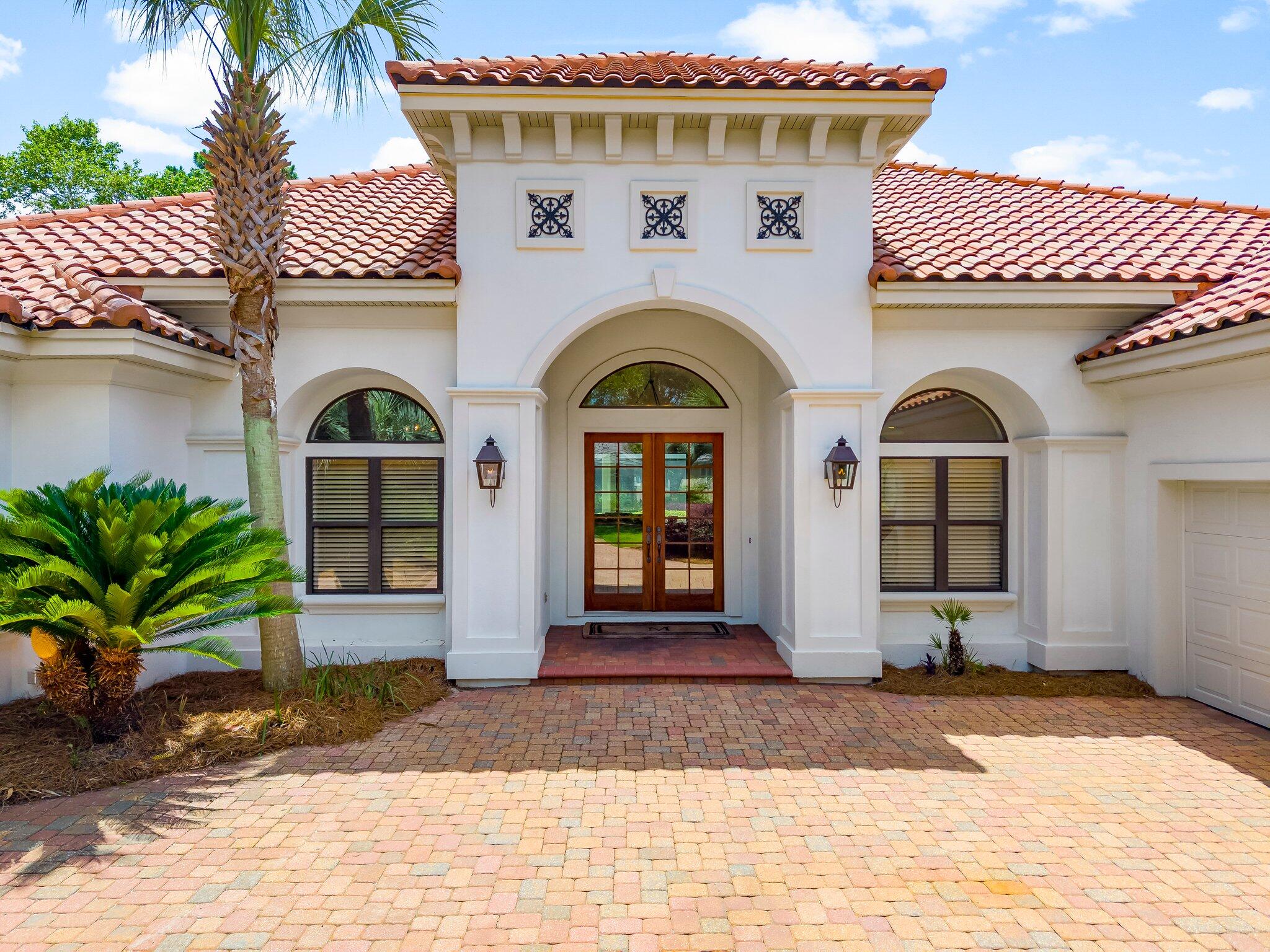 REGATTA BAY COMMODORE POINT - Residential