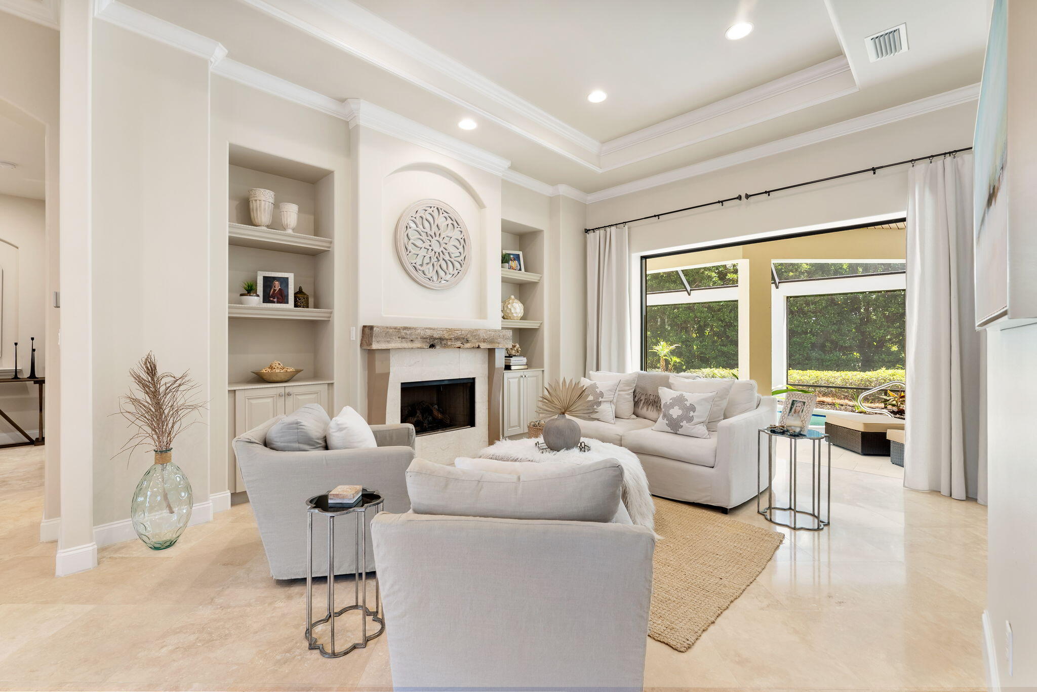 REGATTA BAY COMMODORE POINT - Residential