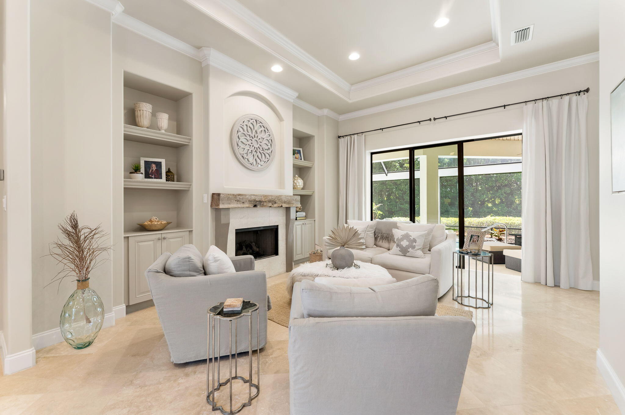 REGATTA BAY COMMODORE POINT - Residential