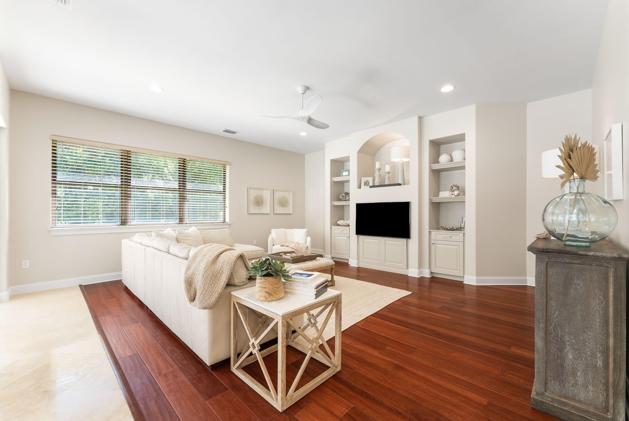 REGATTA BAY COMMODORE POINT - Residential