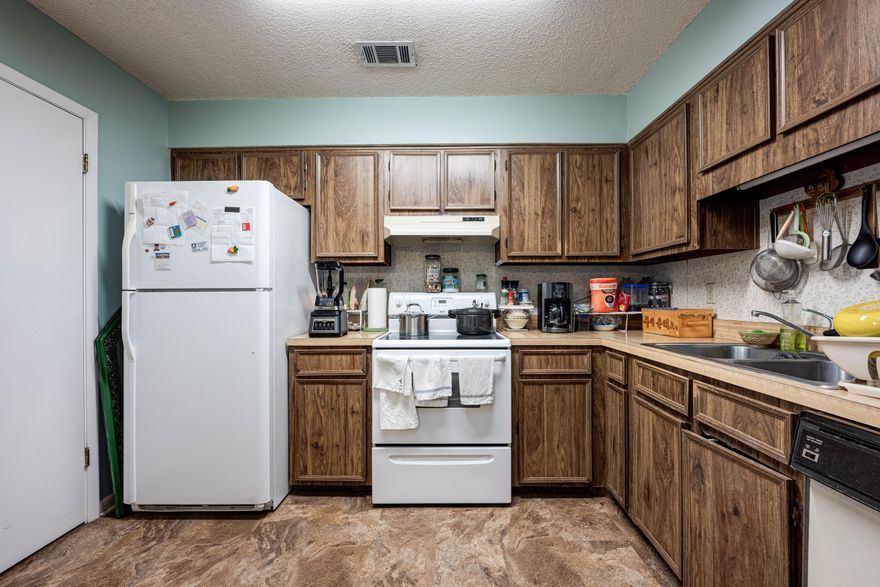 *Excellent Investor Opportunity!* Roof-May 2019; HVAC-2022; Water Heater-2011.It needs some exterior and interior tlc and it will be just perfect for a rental property. Downstairs laminate flooring is newer also. There is a fenced in backyard space as well.