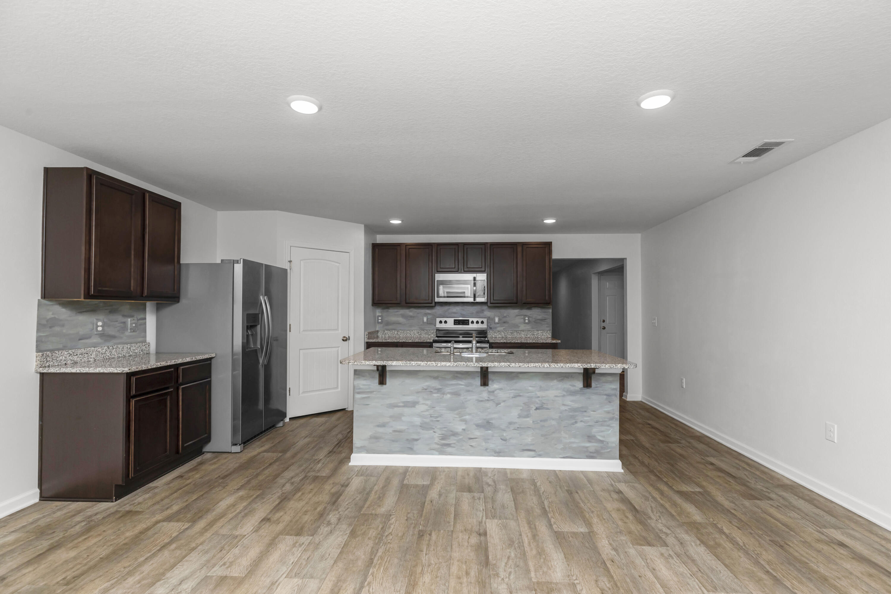 REDSTONE COMMONS - Residential Lease