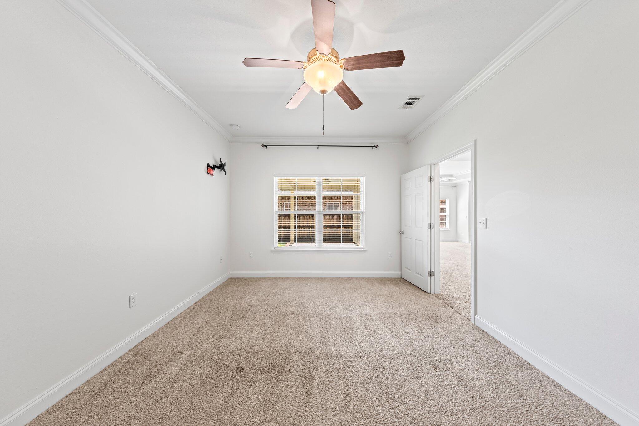 VALPARAISO PINECREST 6 - Residential Lease