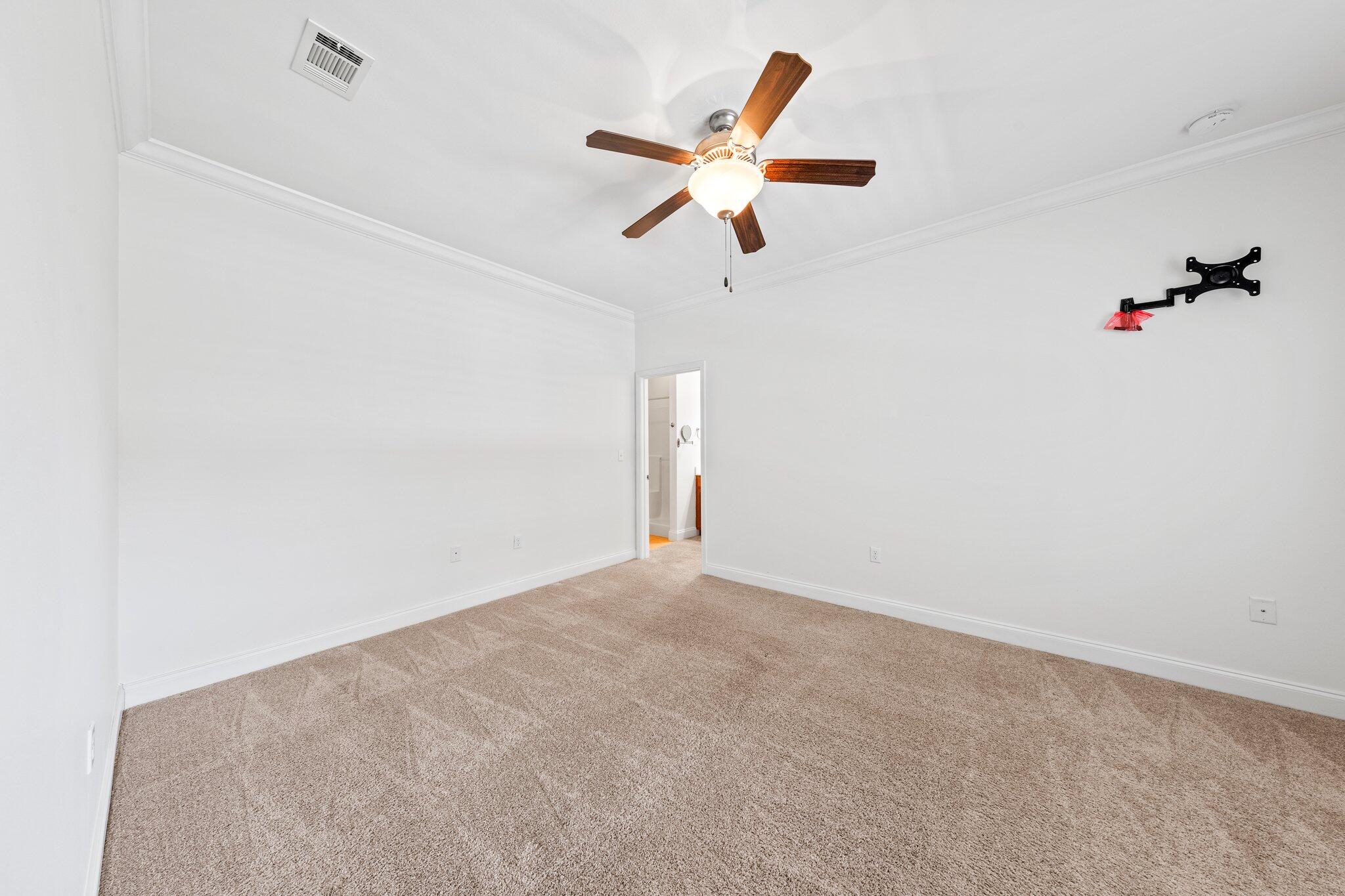 VALPARAISO PINECREST 6 - Residential Lease