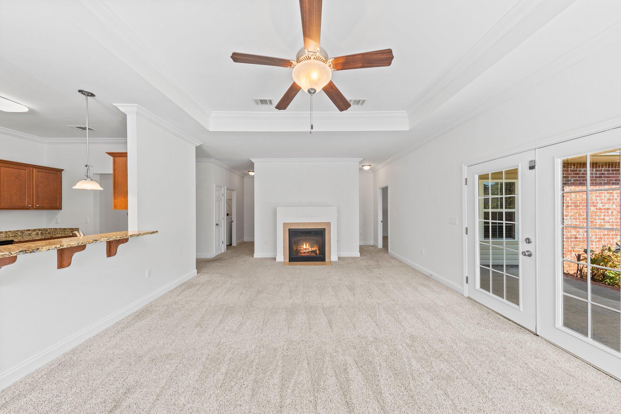 VALPARAISO PINECREST 6 - Residential Lease