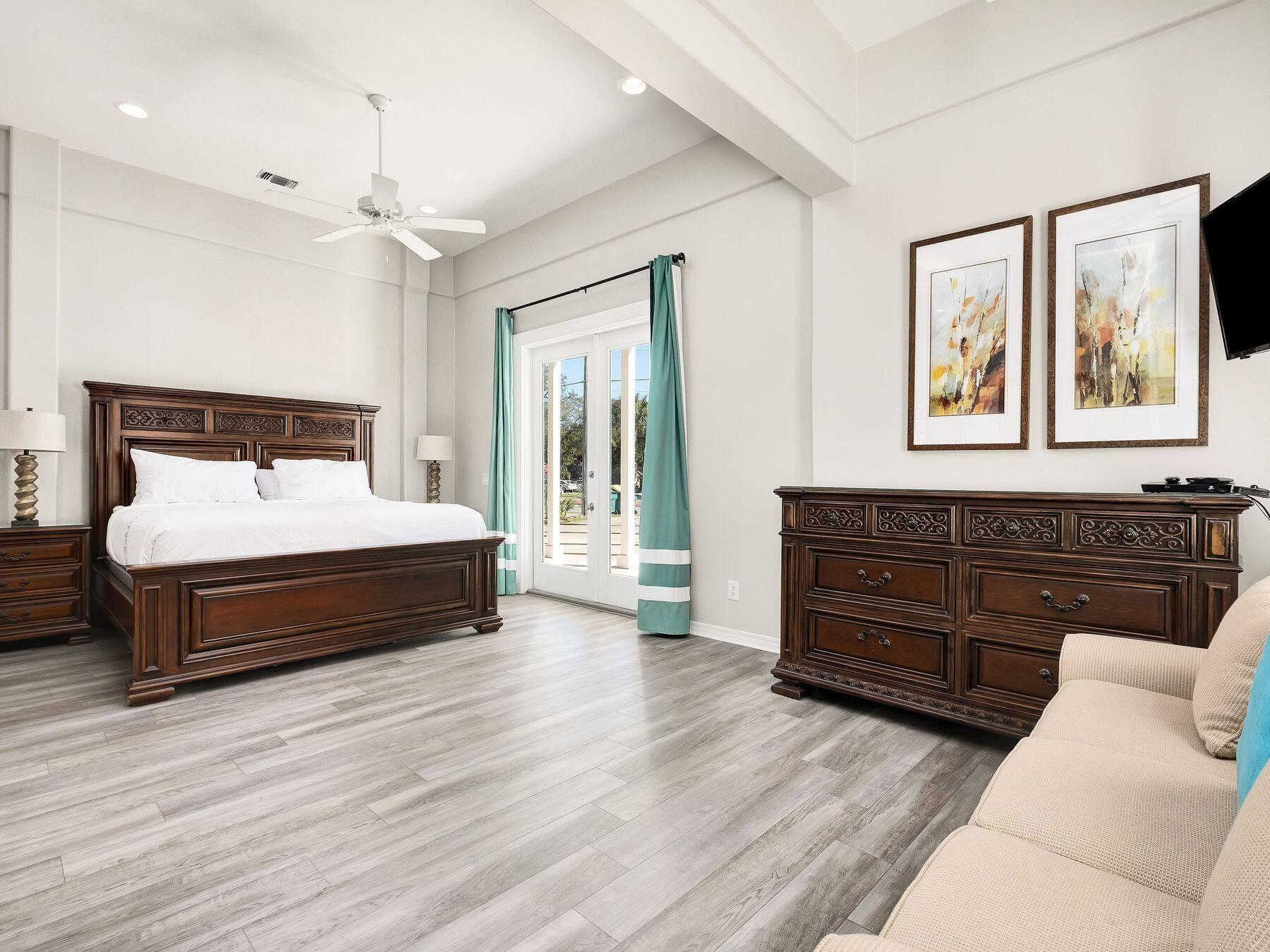 CRYSTAL BEACH - Residential