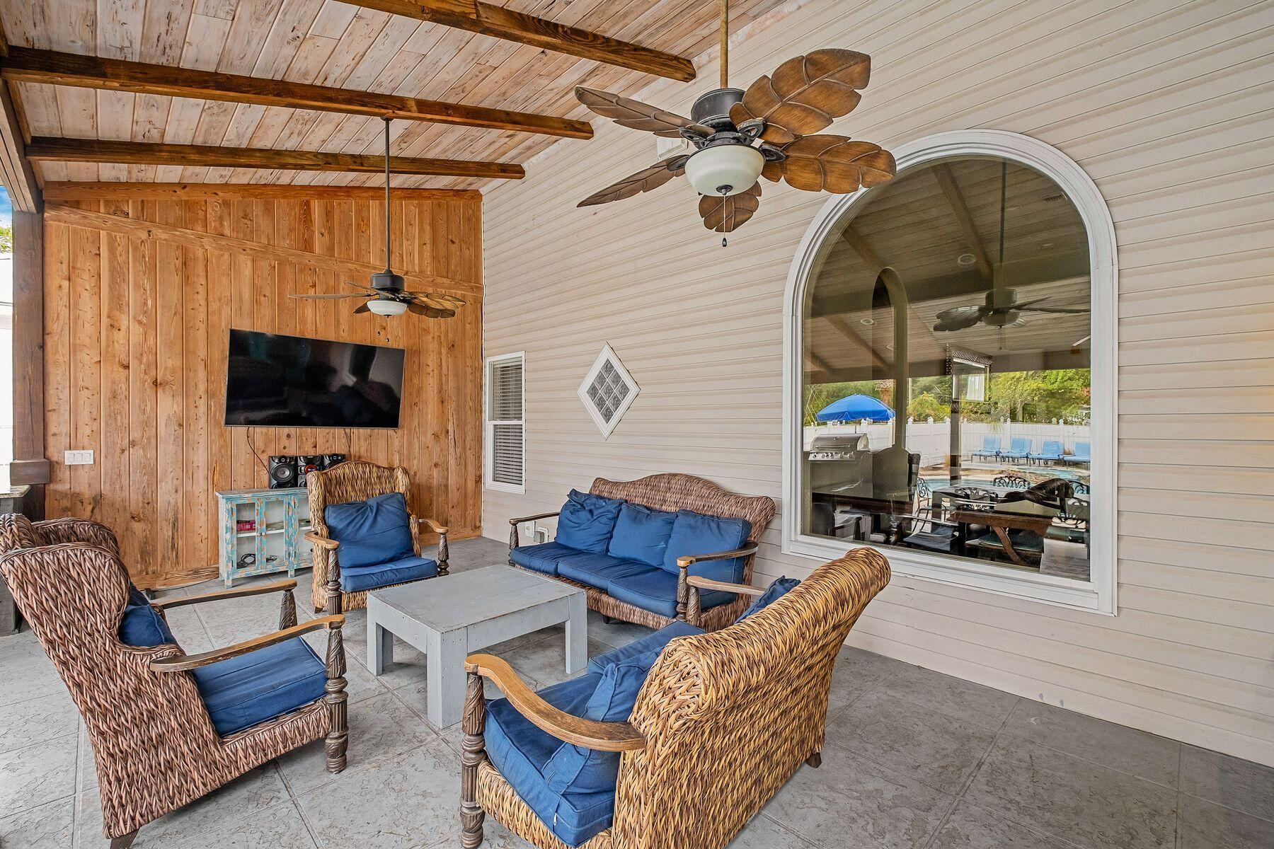 CRYSTAL BEACH - Residential