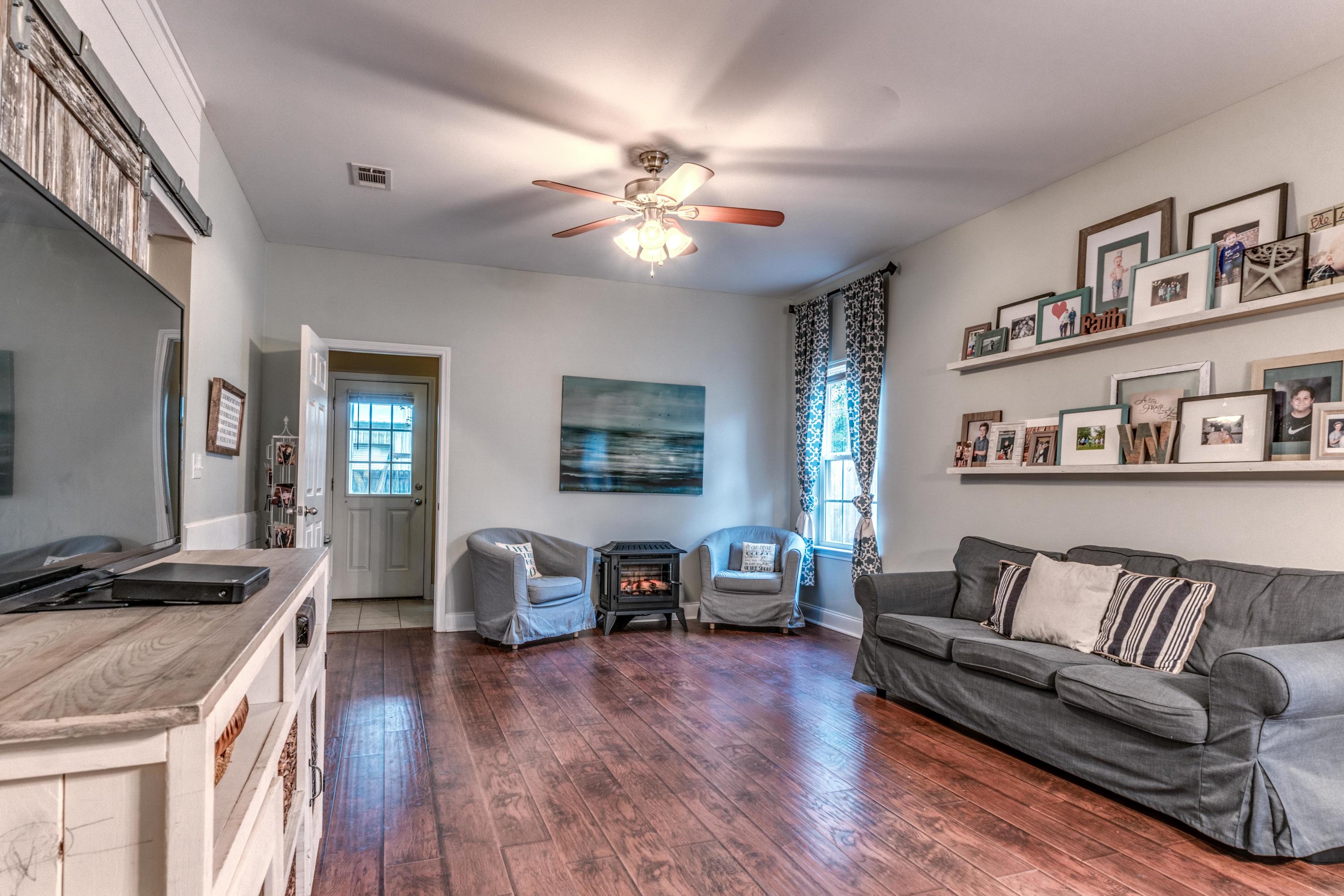 AA HOWELL S/D - Residential