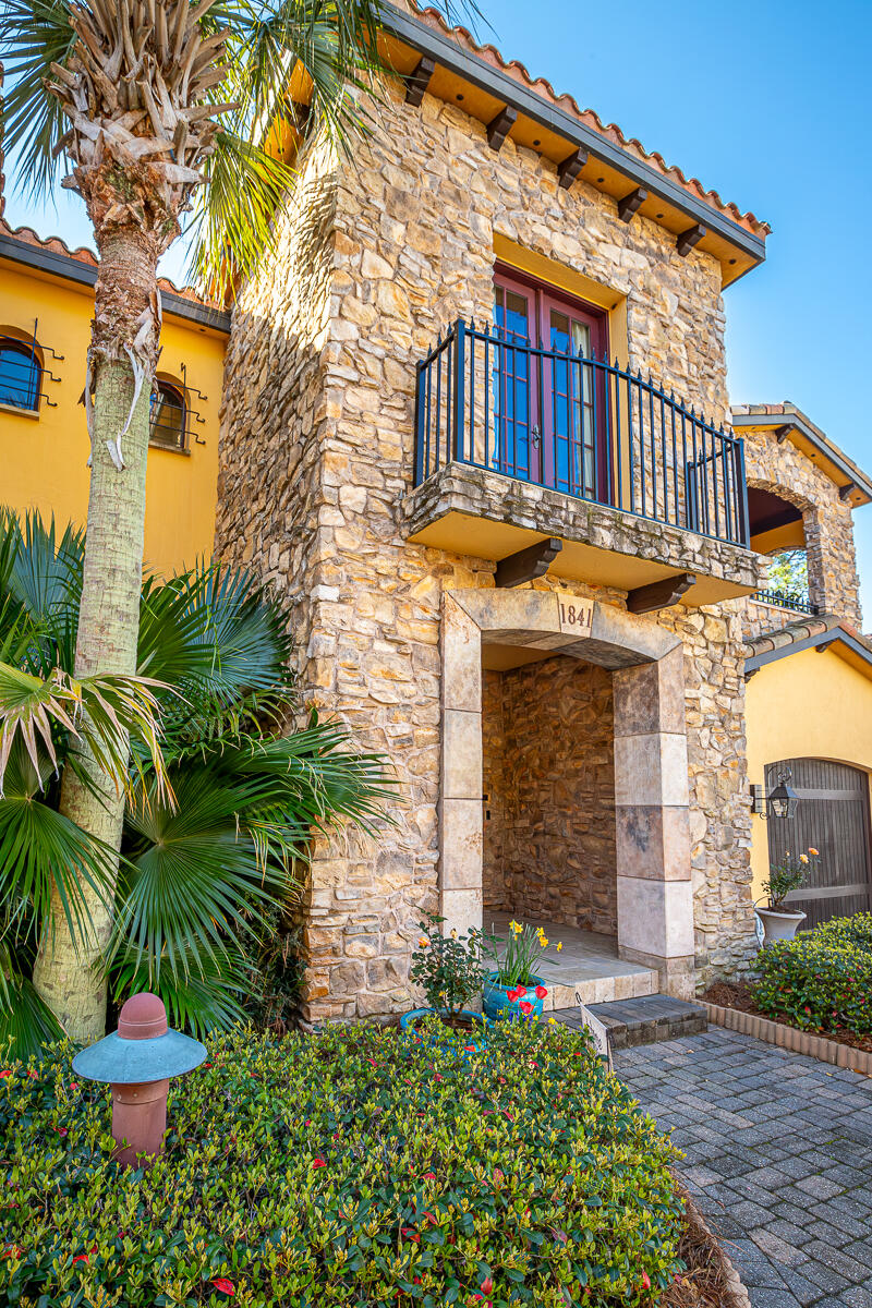 TUSCANA - Residential