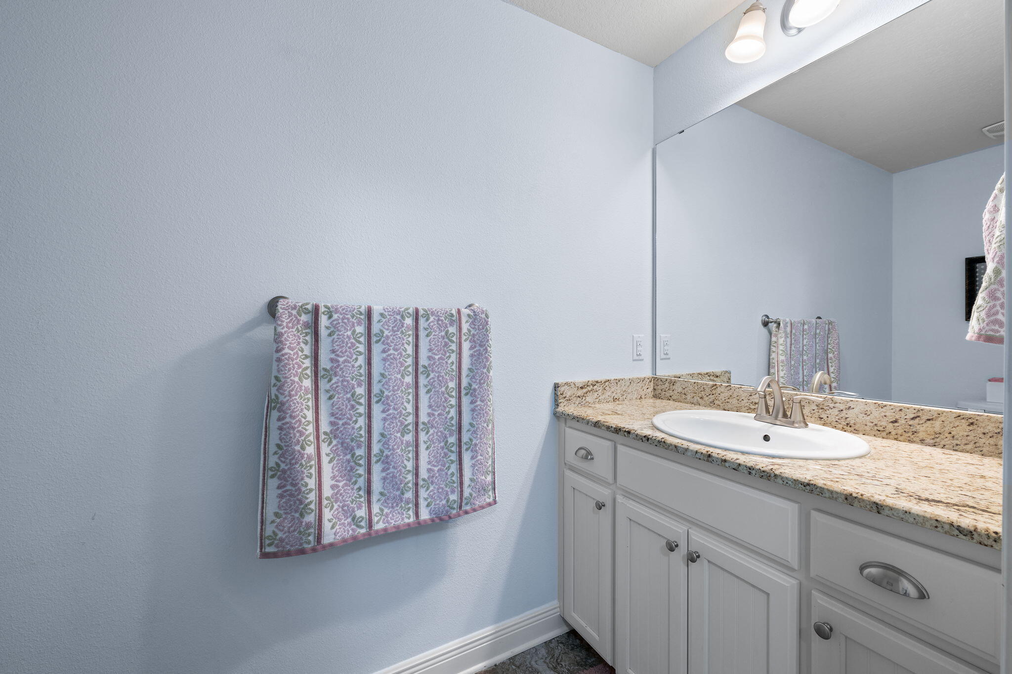 HOLLEY BY THE SEA - Residential