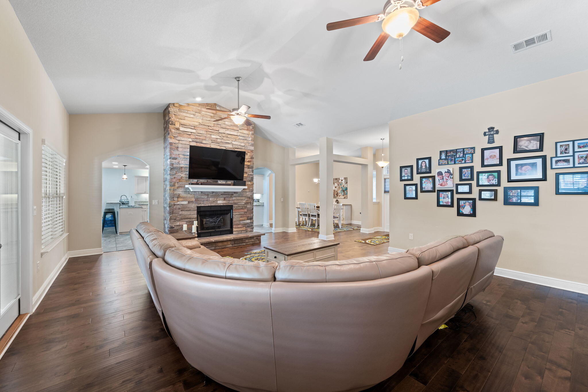 HOLLEY BY THE SEA - Residential