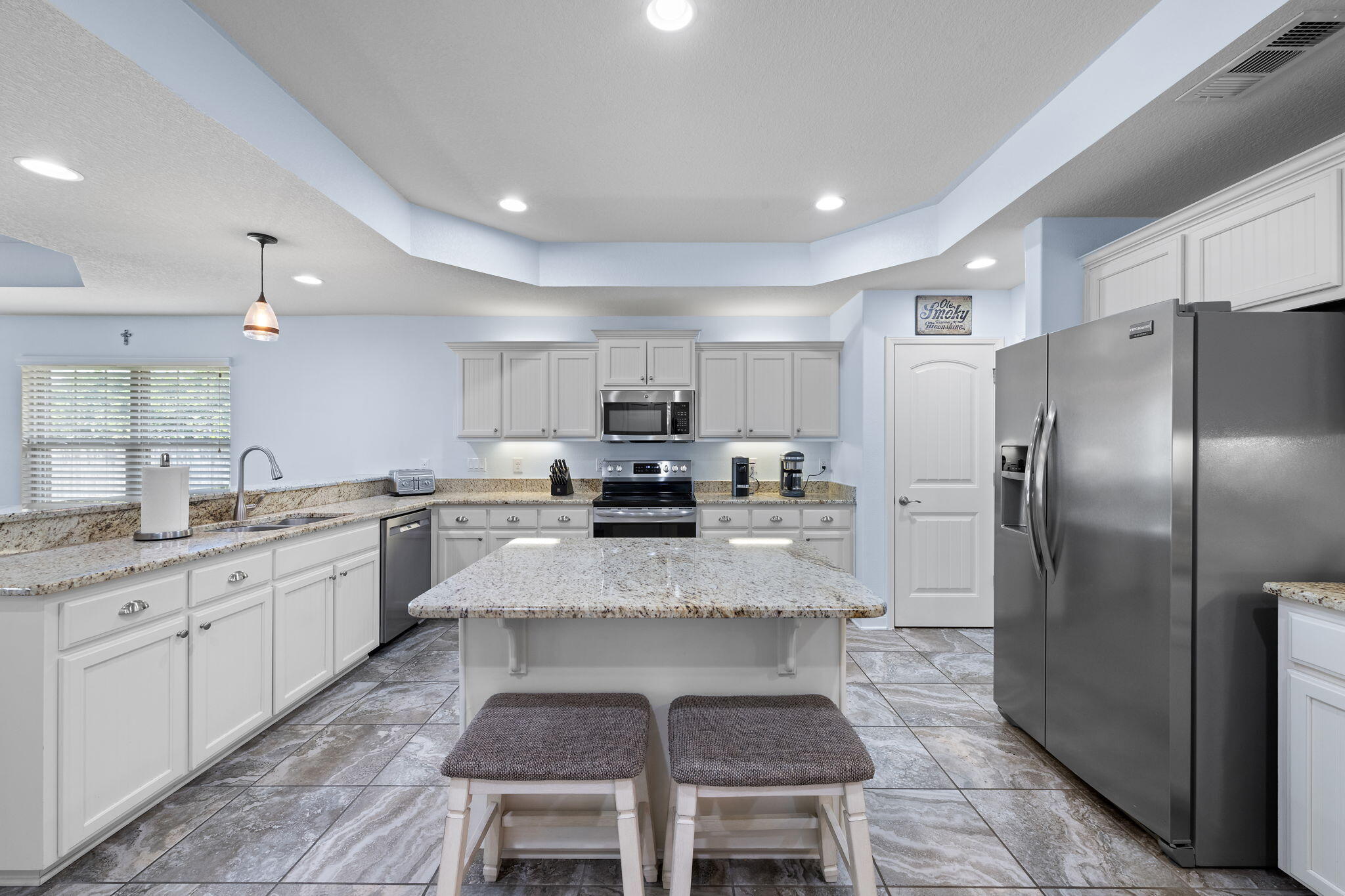HOLLEY BY THE SEA - Residential