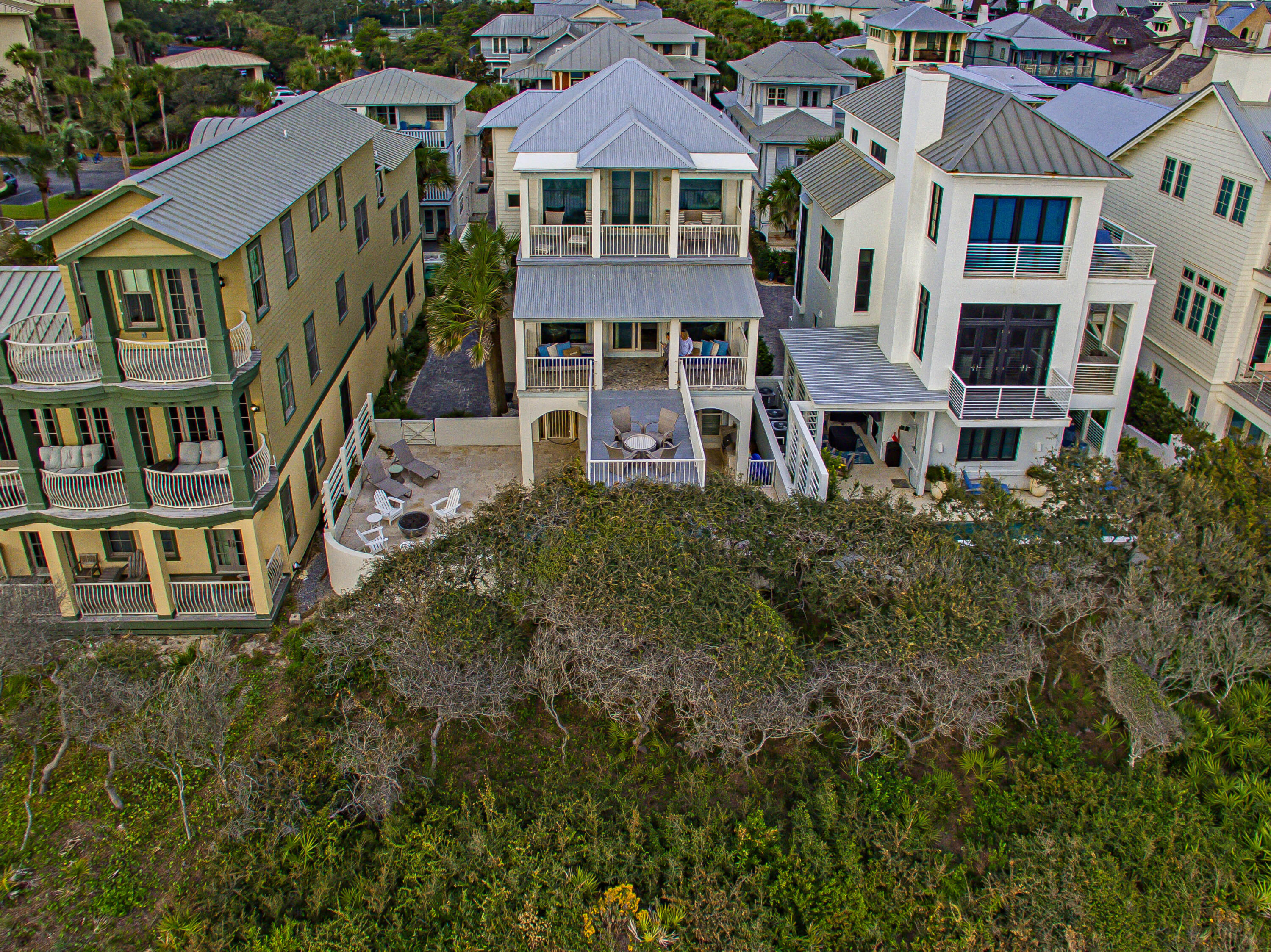 WATER'S EDGE - Residential