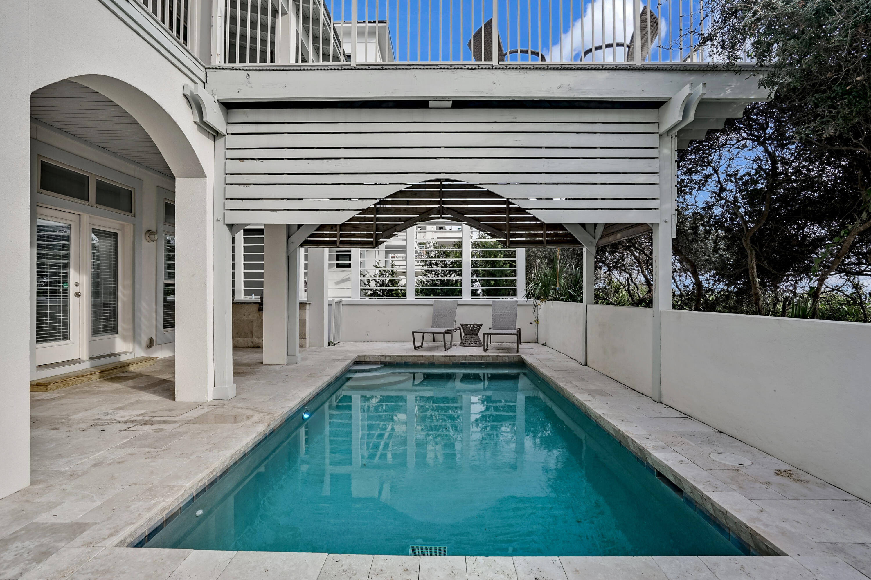 WATER'S EDGE - Residential
