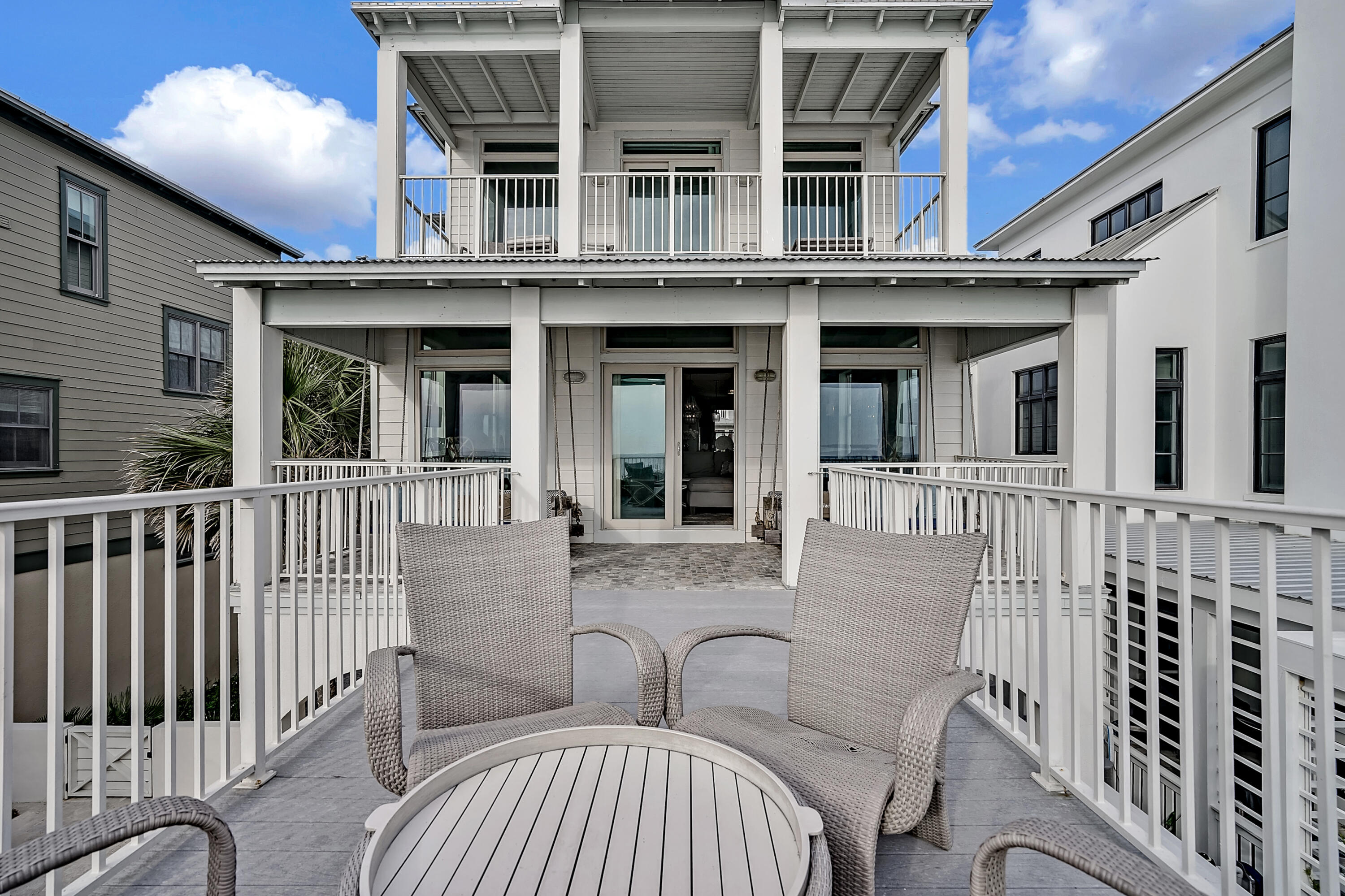 WATER'S EDGE - Residential