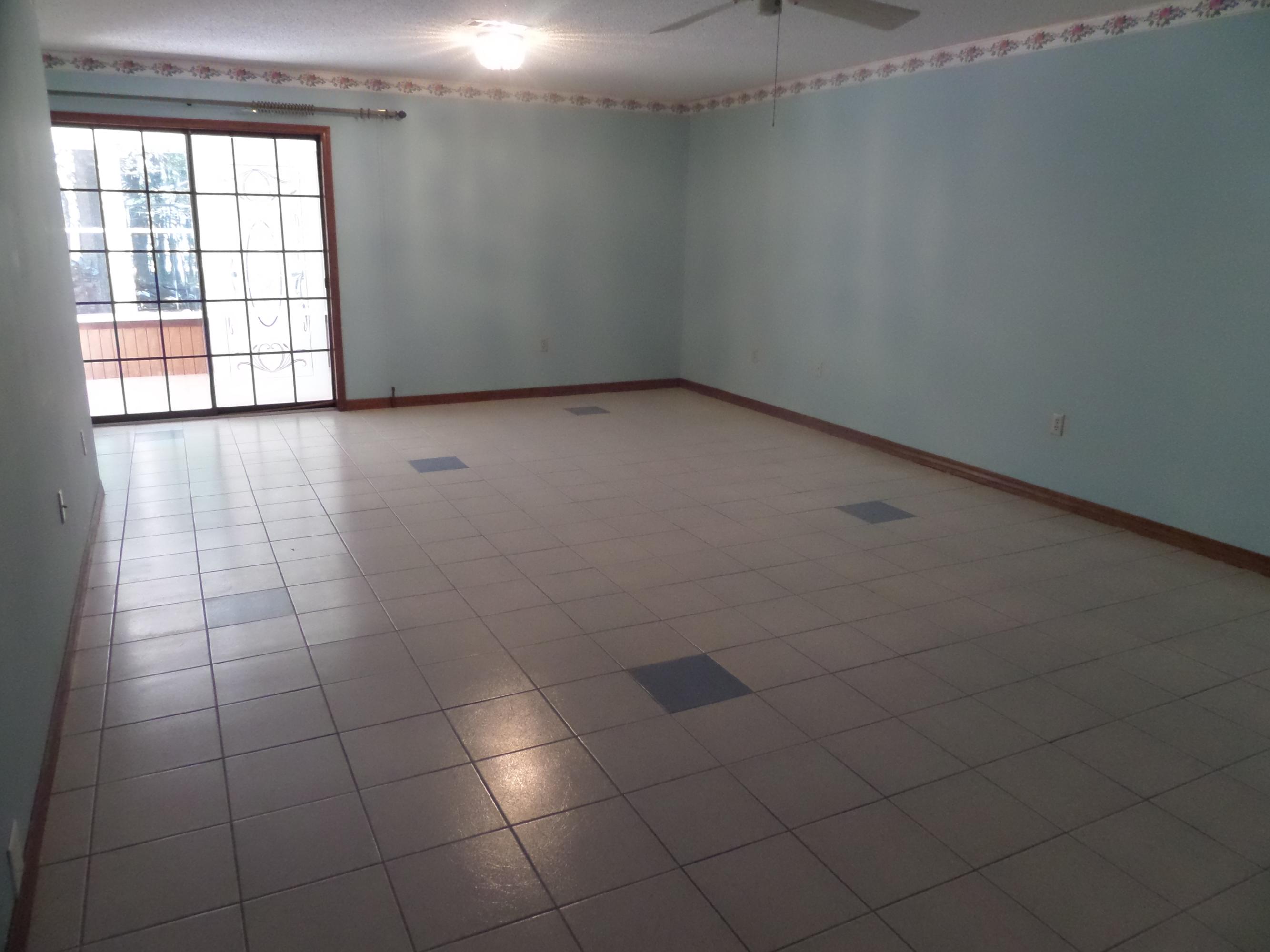 LES CHATEAU - Residential