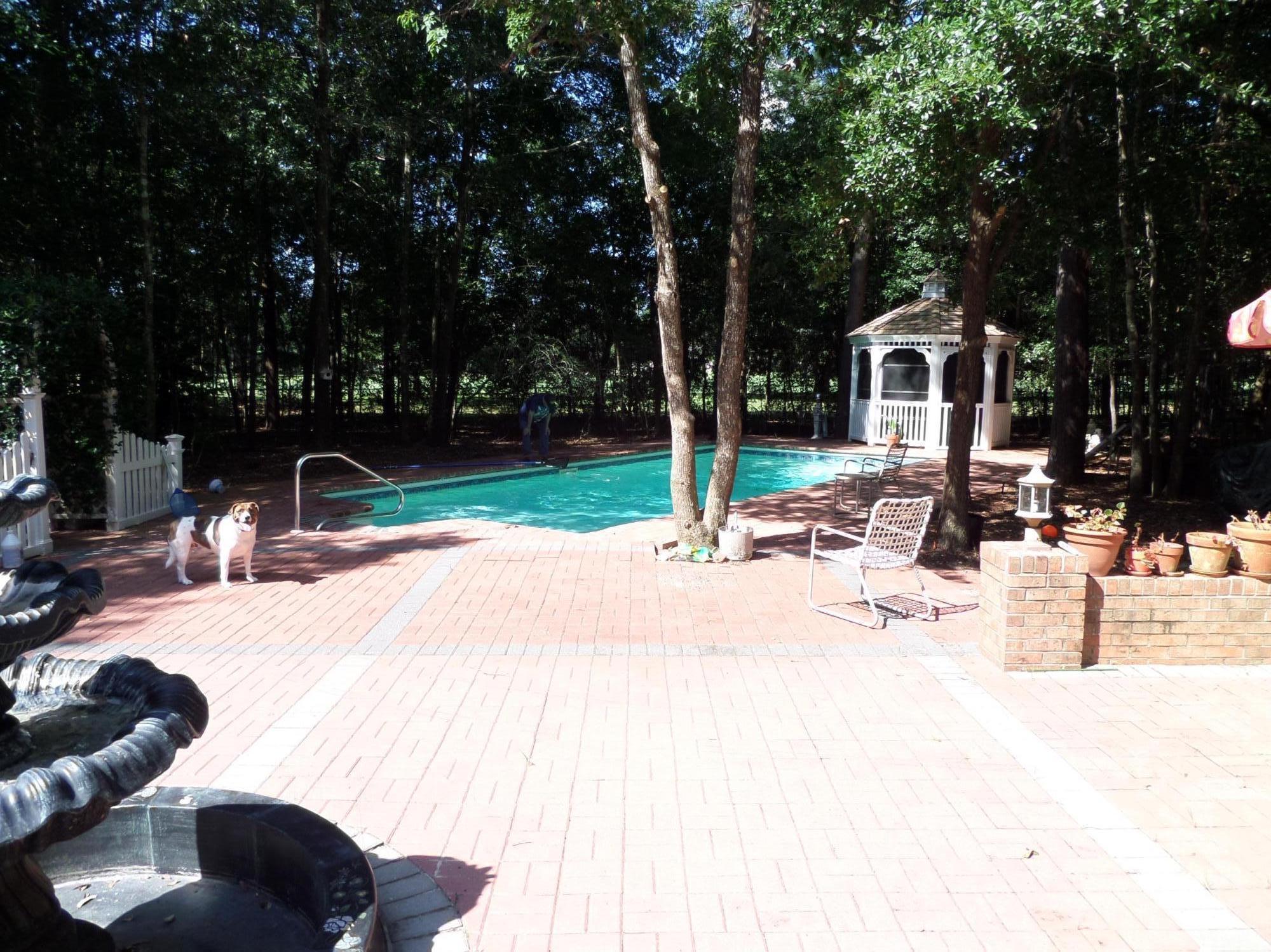 LES CHATEAU - Residential