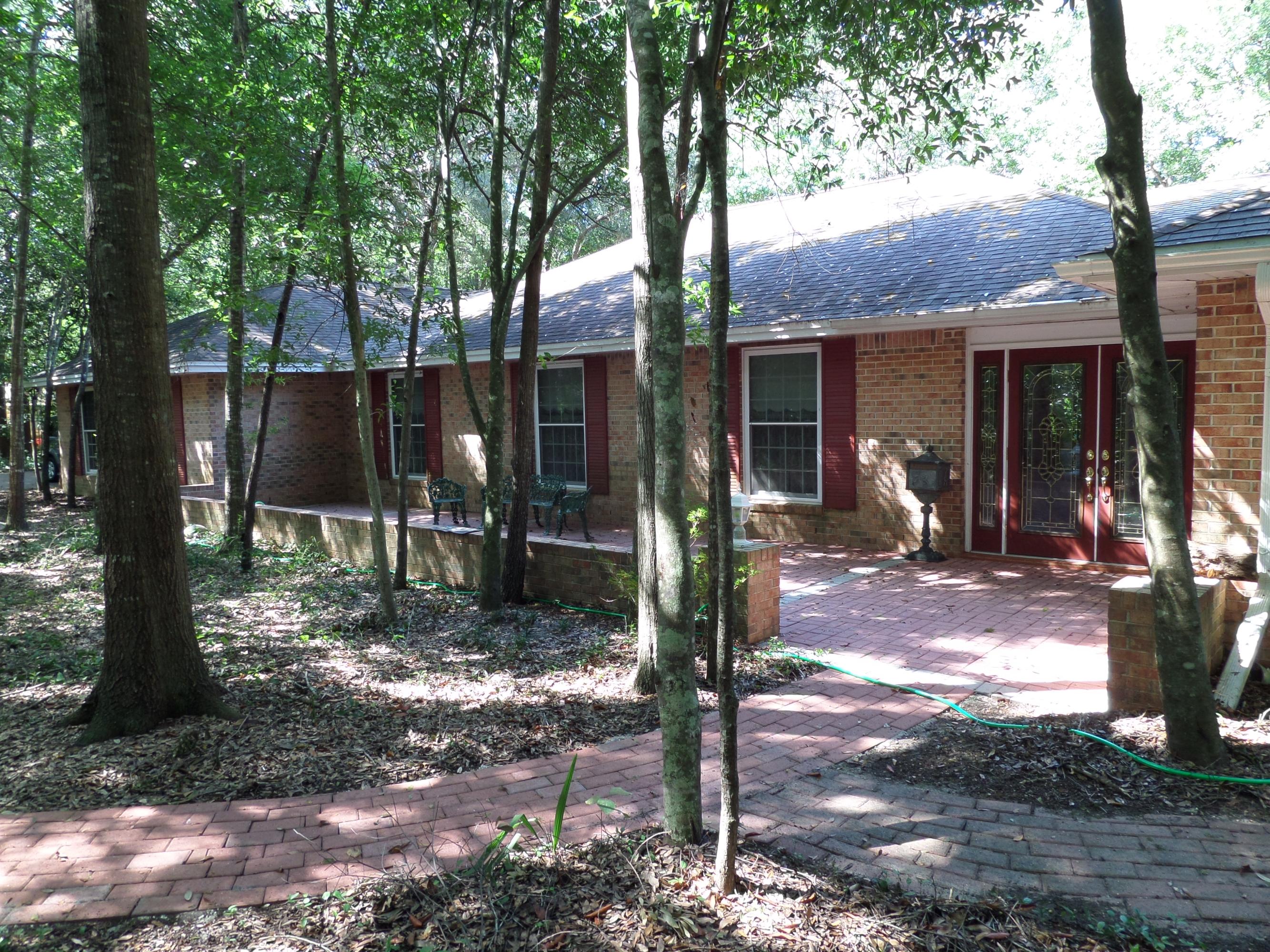 LES CHATEAU - Residential