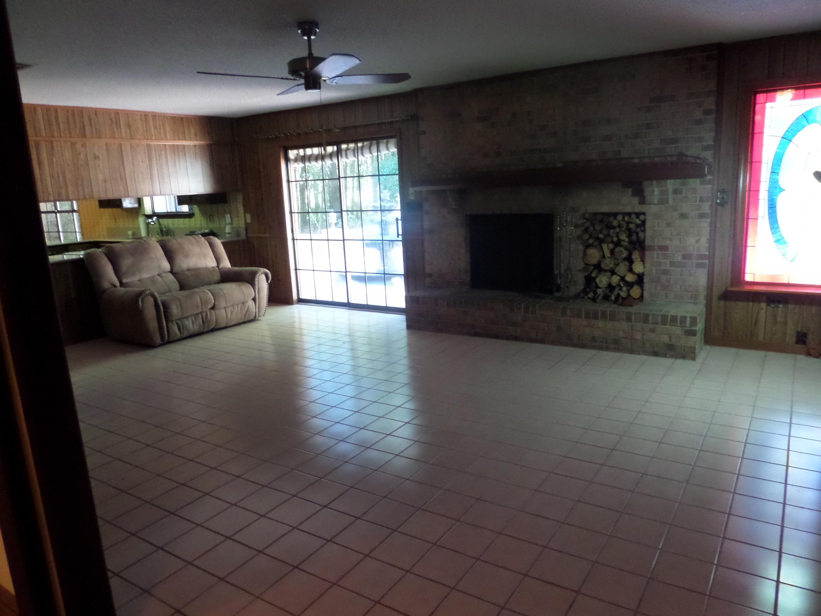 LES CHATEAU - Residential