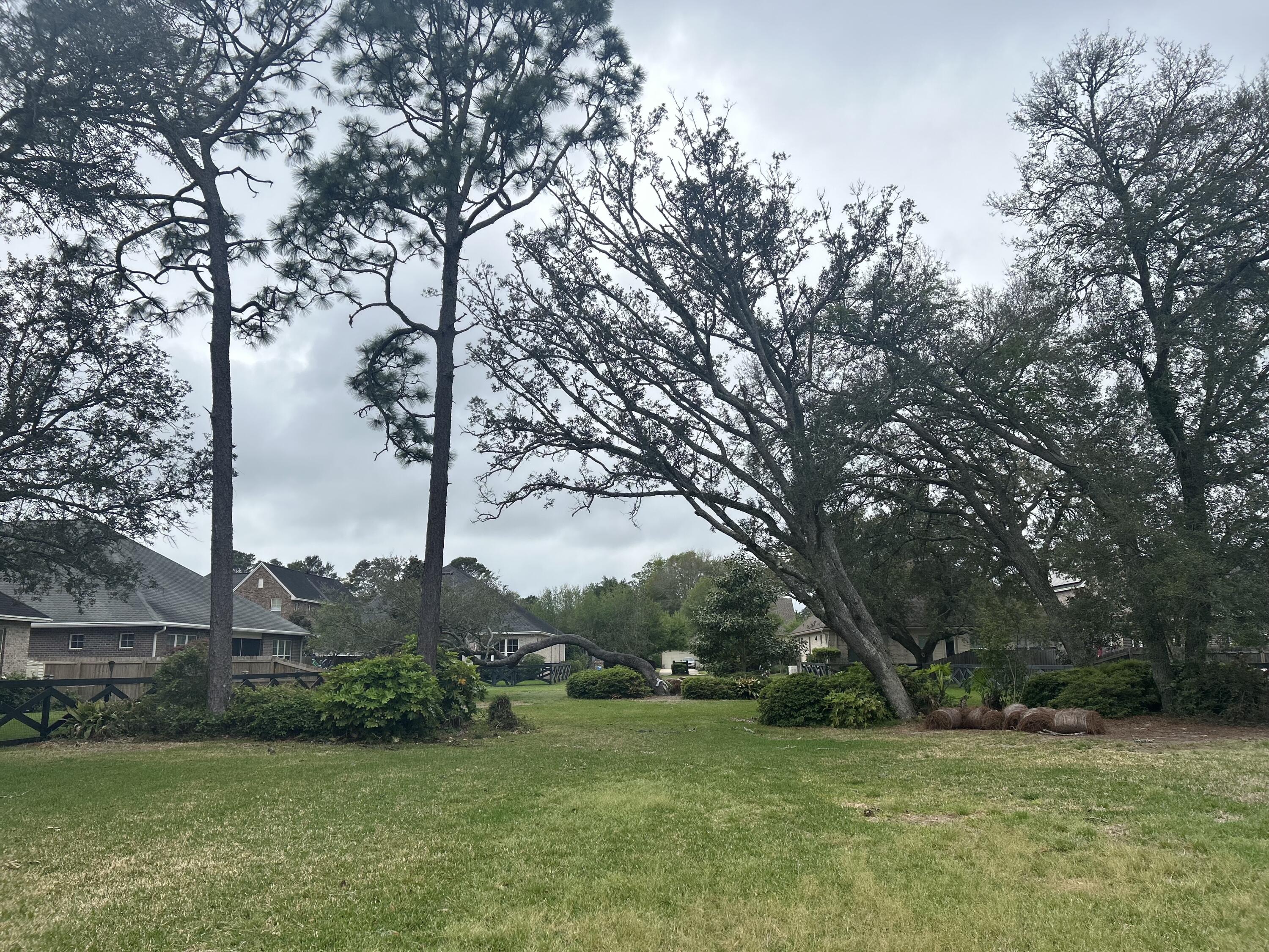 THE STABLES AT ROCKY BAYOU - Residential