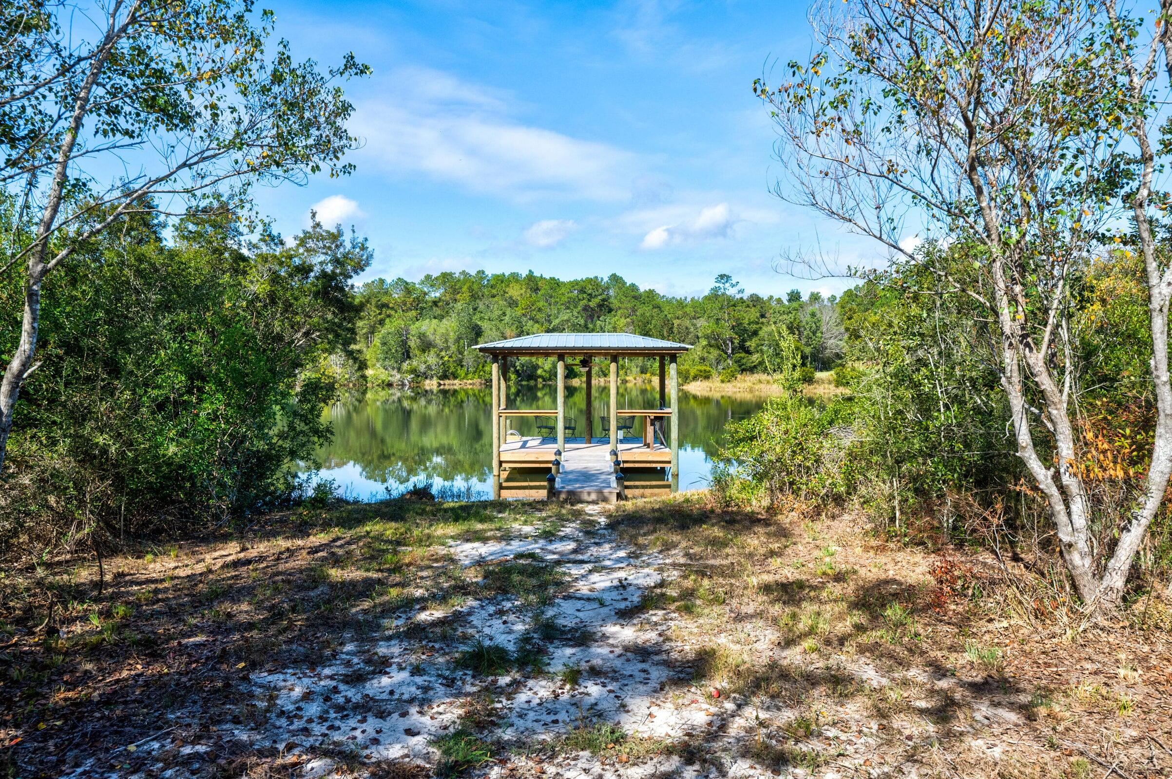 KENNEDY LAKE (UNRECORDED) - Residential