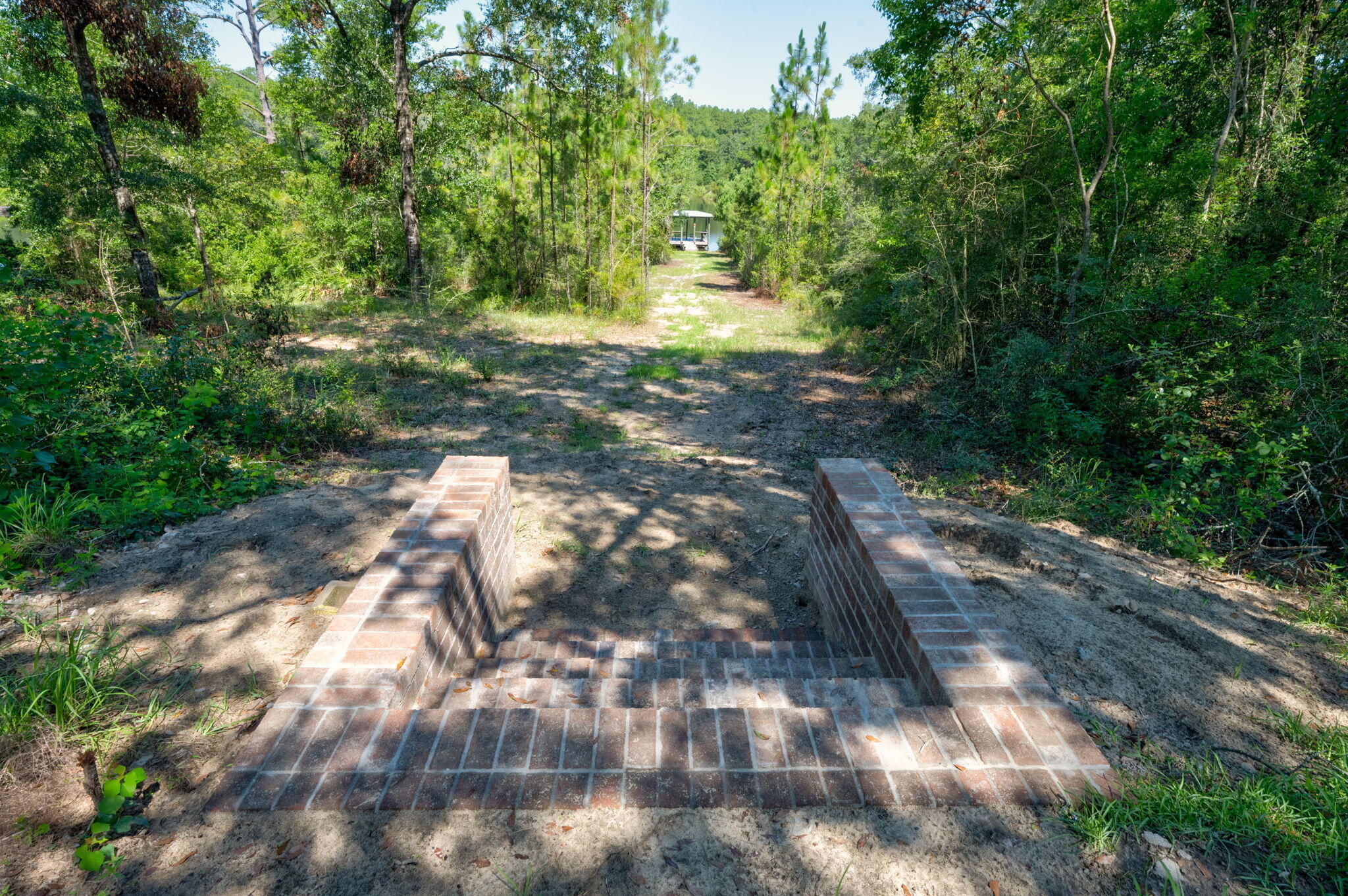 KENNEDY LAKE (UNRECORDED) - Residential