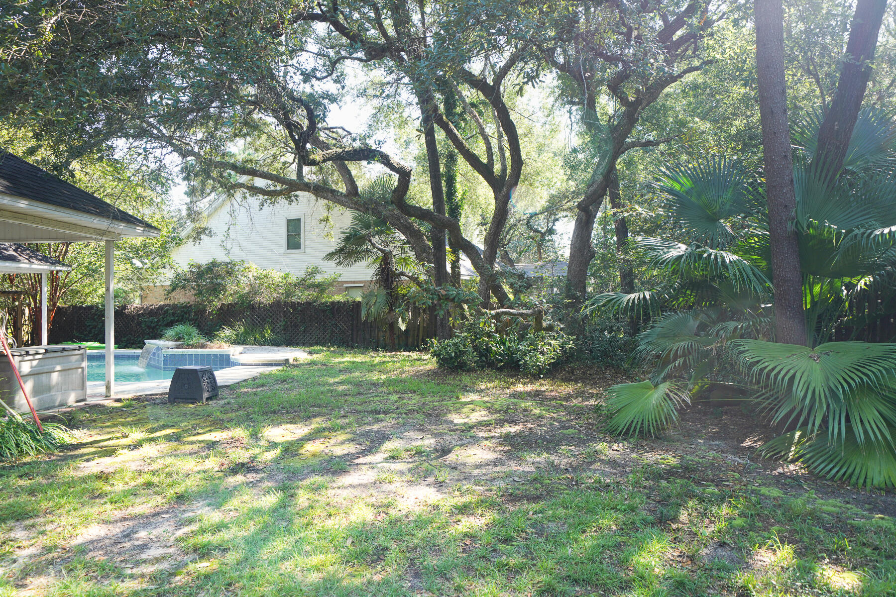 VILLAGE OF BOLTON AT BLUEWATER BAY - Residential