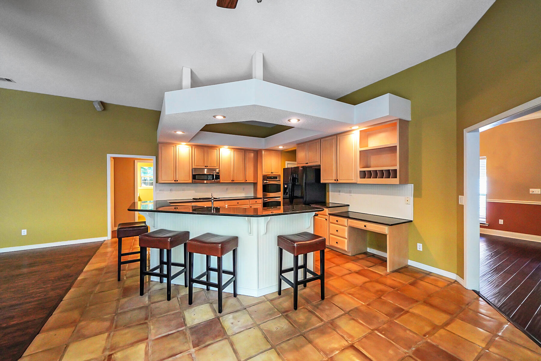 VILLAGE OF BOLTON AT BLUEWATER BAY - Residential