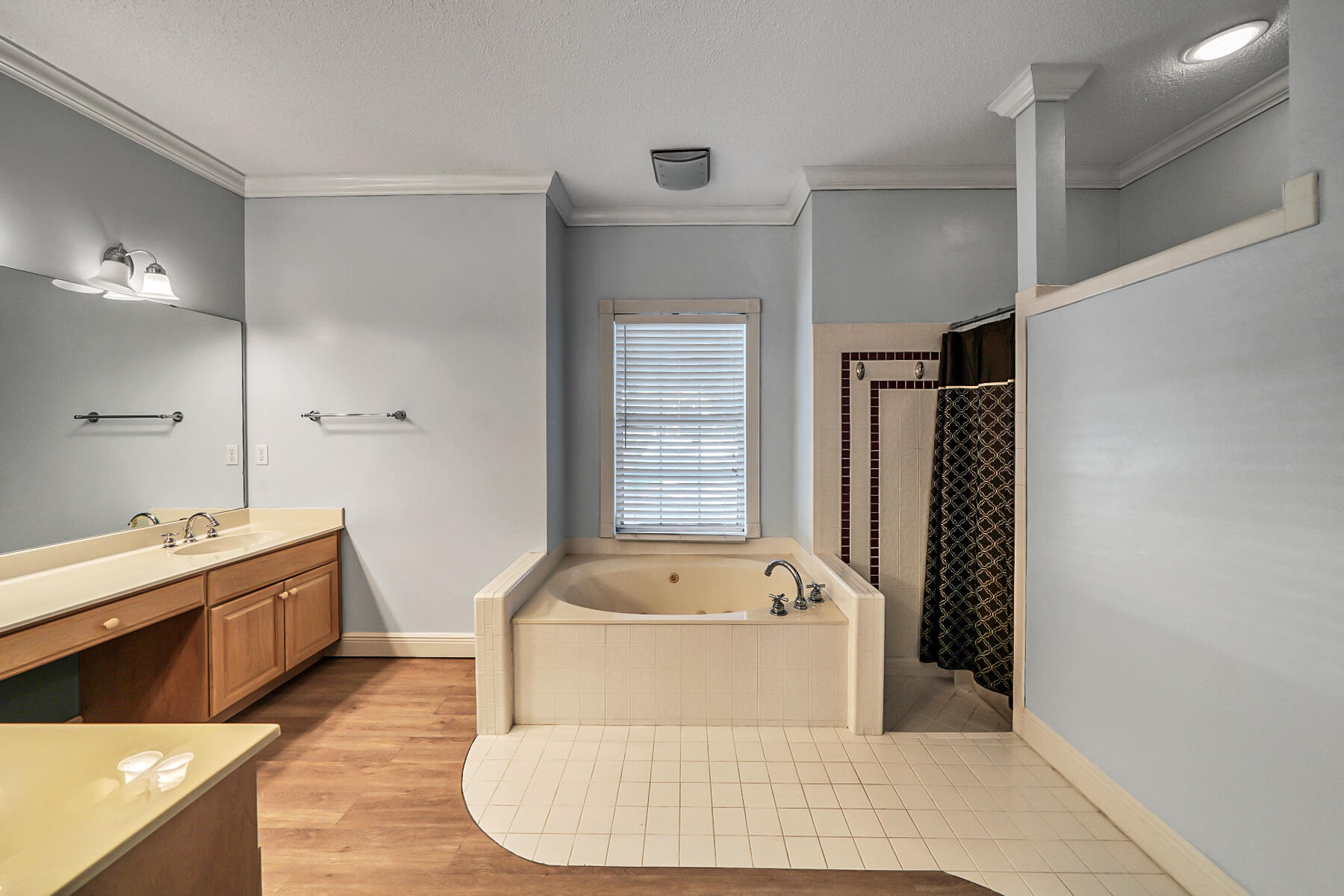 VILLAGE OF BOLTON AT BLUEWATER BAY - Residential