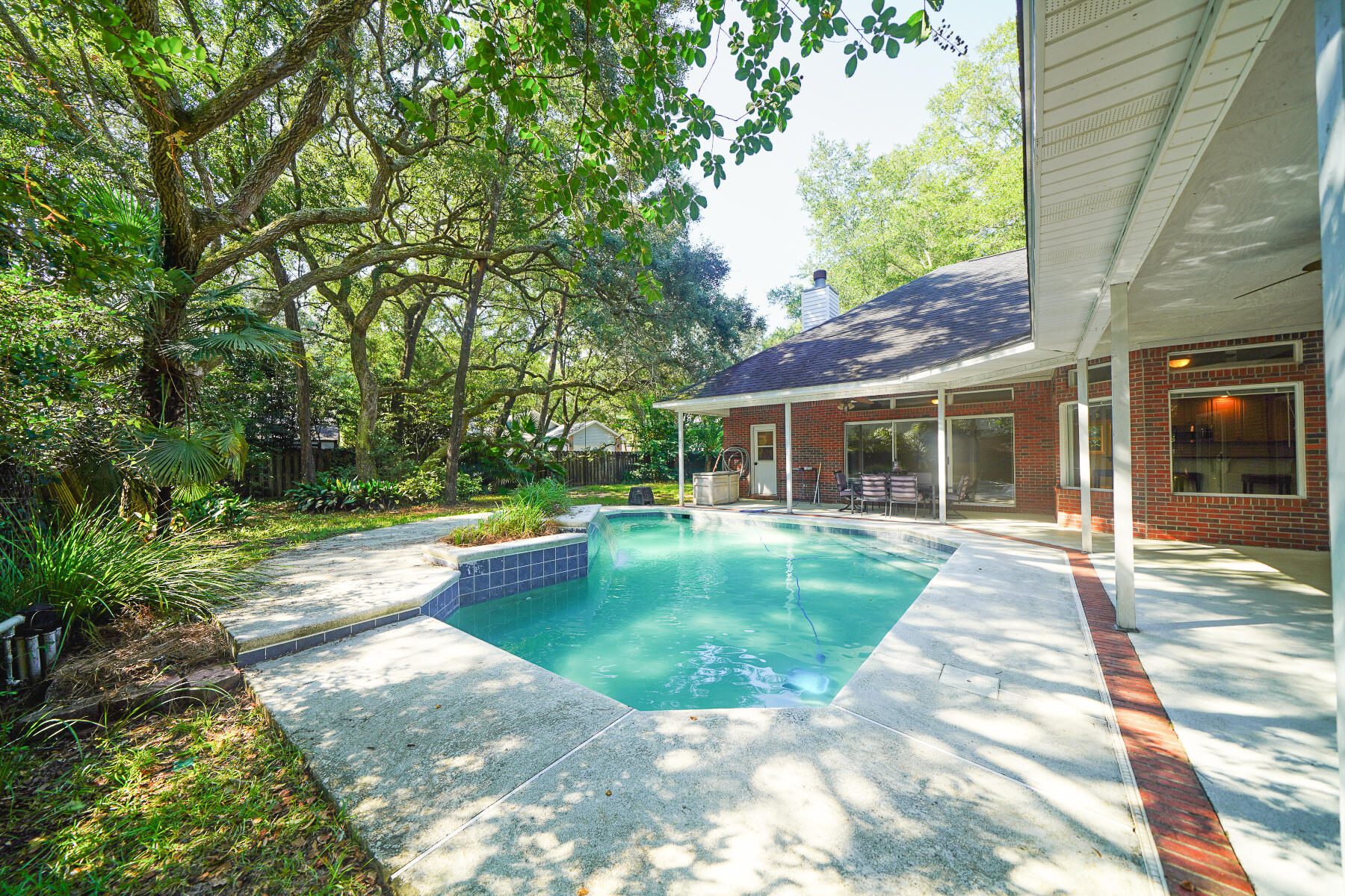 VILLAGE OF BOLTON AT BLUEWATER BAY - Residential