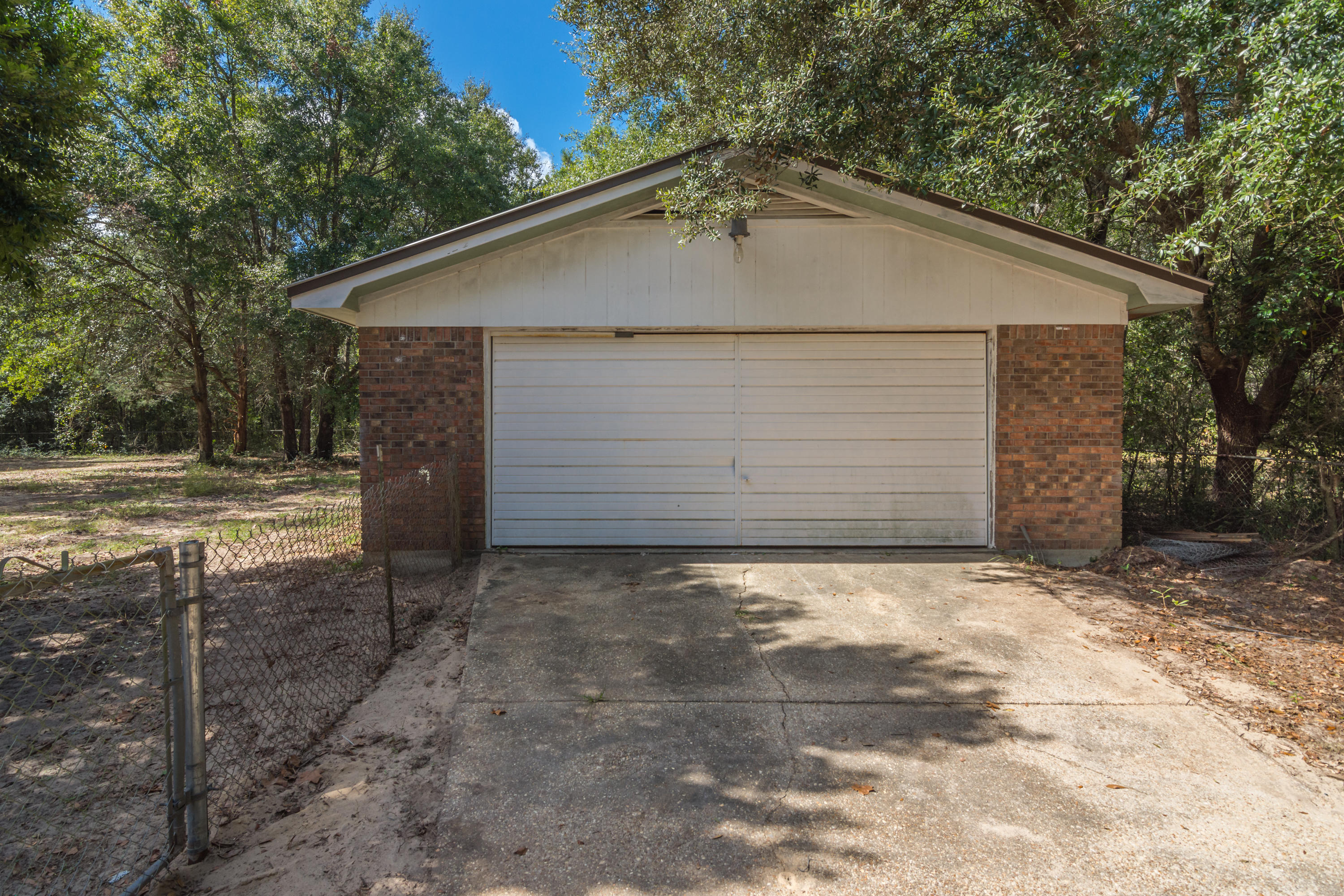 CRESTVIEW (231100.00) - Residential