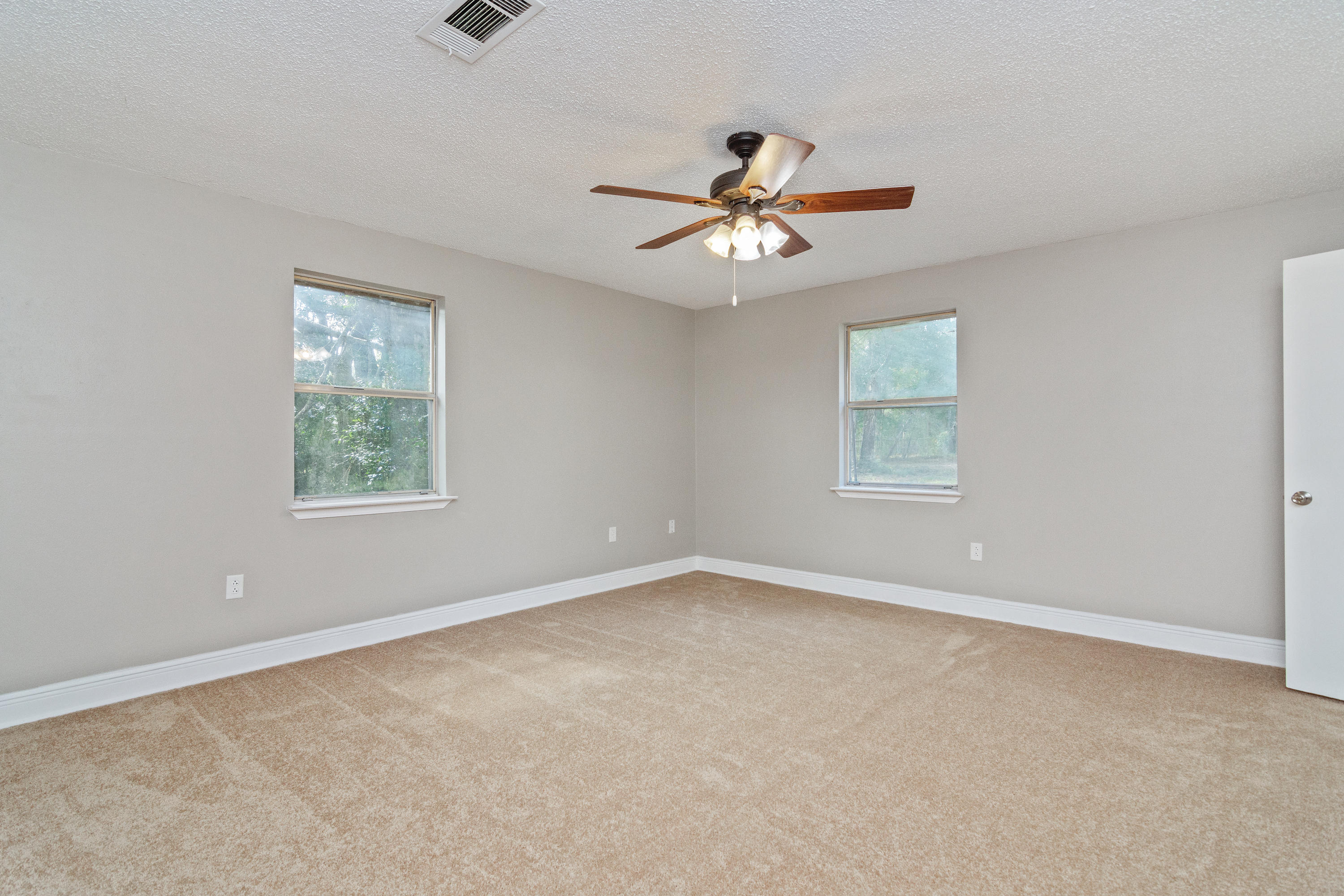 CRESTVIEW (231100.00) - Residential