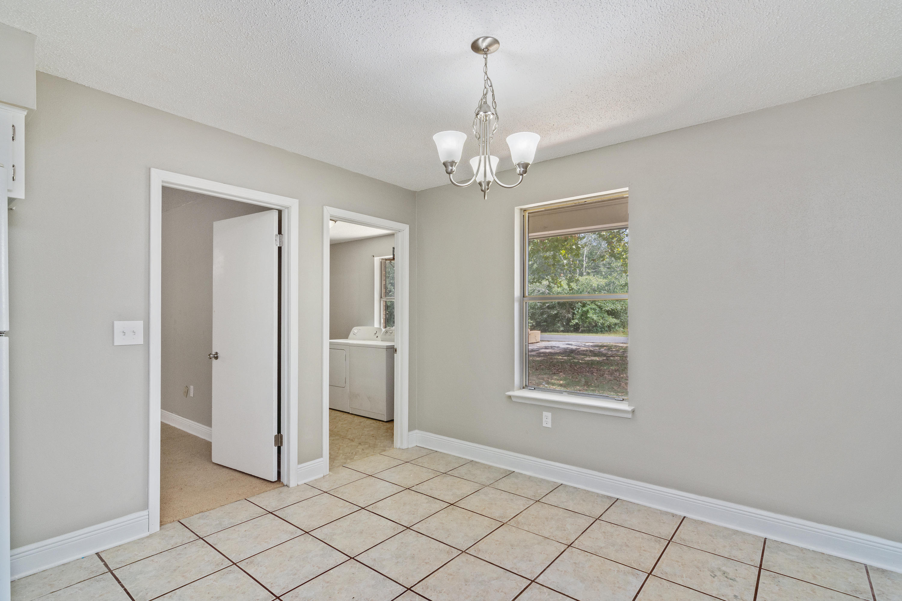 CRESTVIEW (231100.00) - Residential