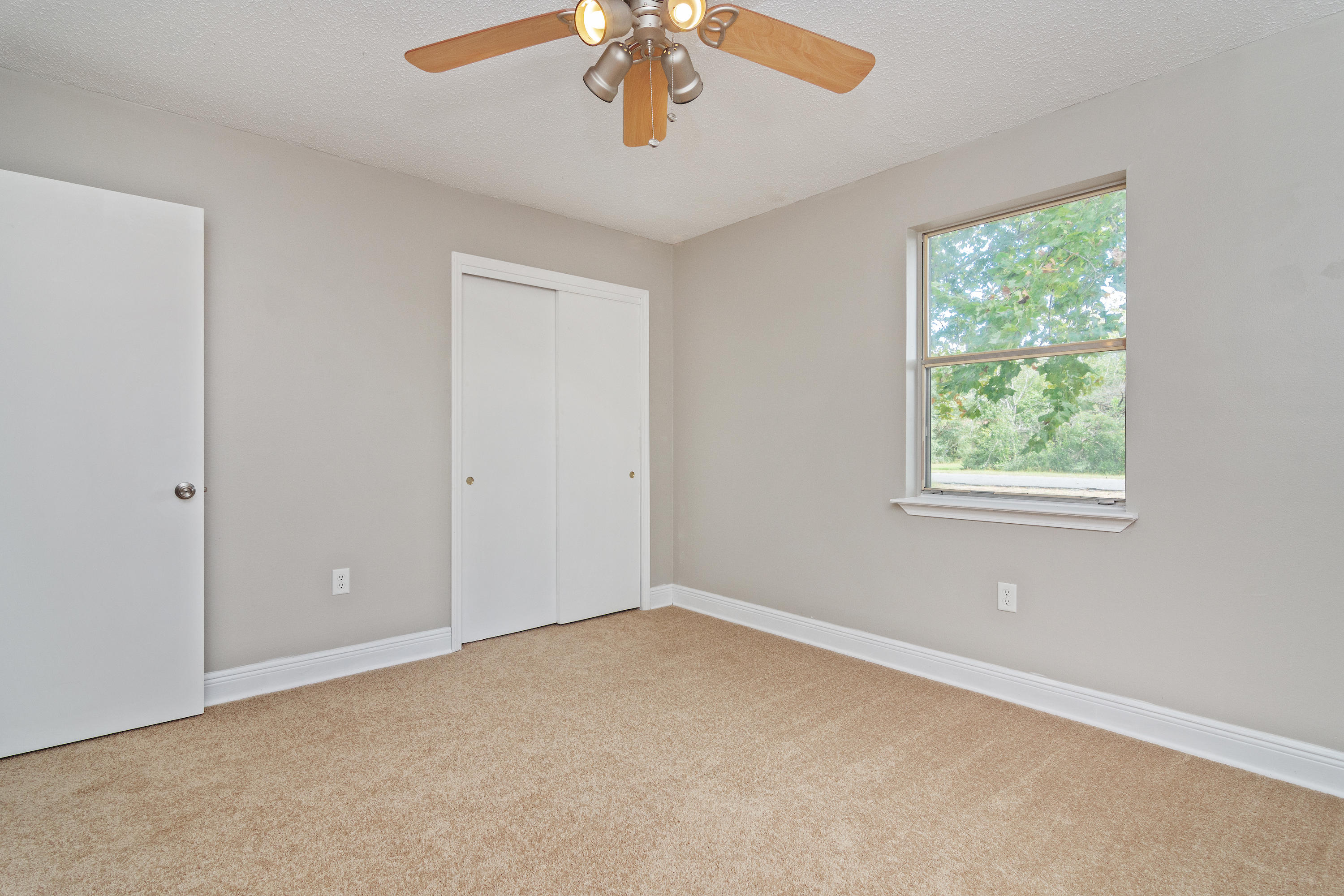 CRESTVIEW (231100.00) - Residential