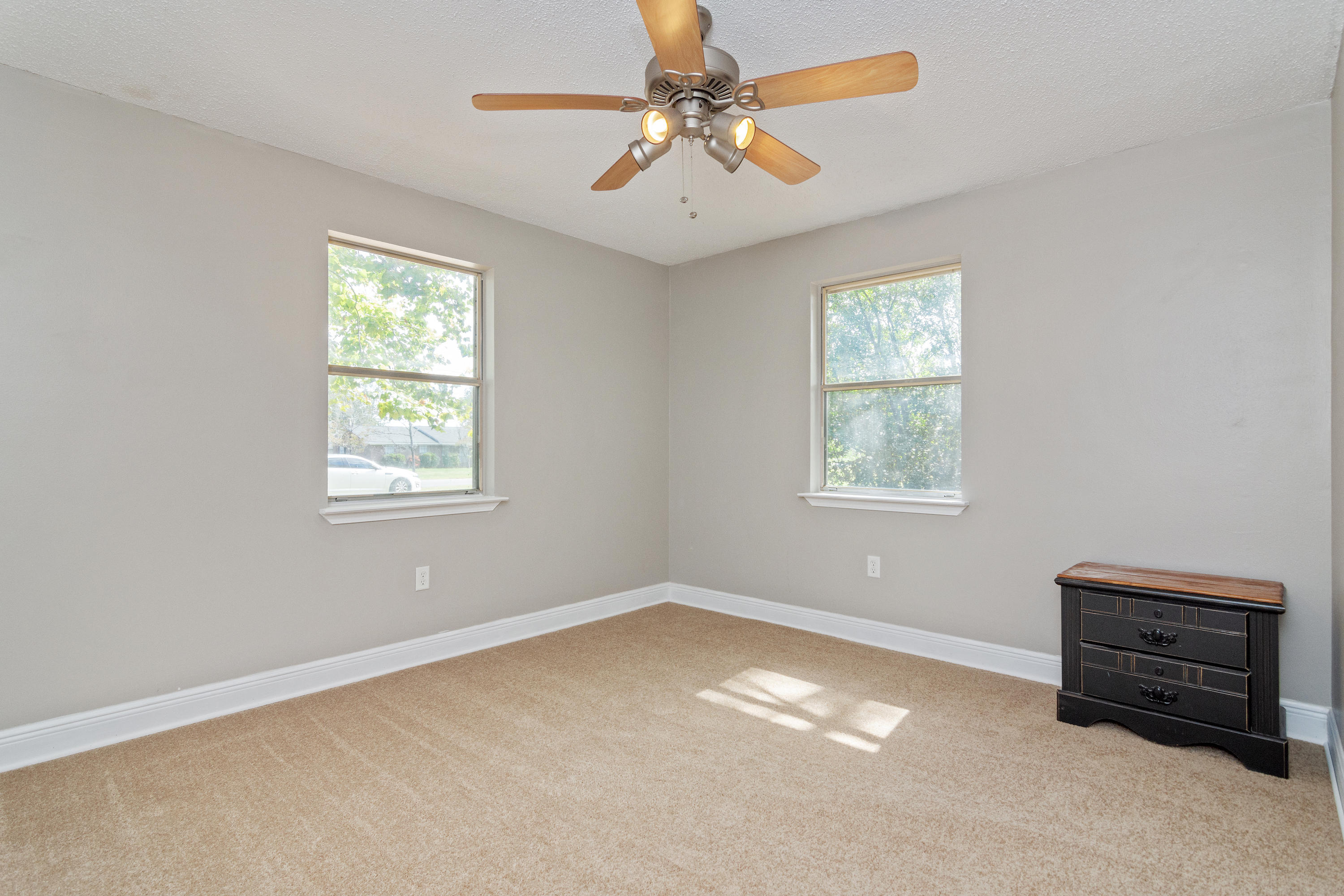 CRESTVIEW (231100.00) - Residential