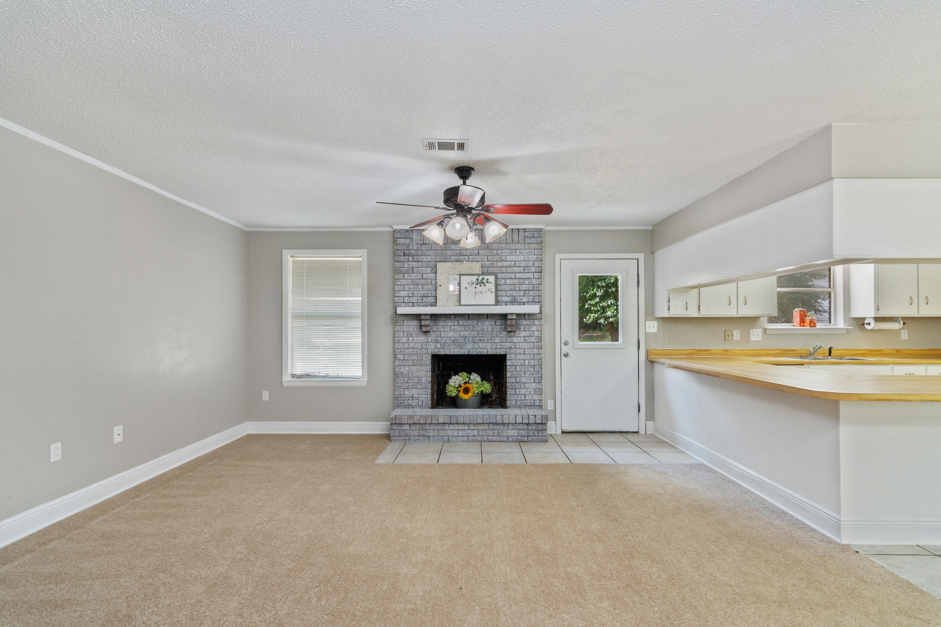 CRESTVIEW (231100.00) - Residential