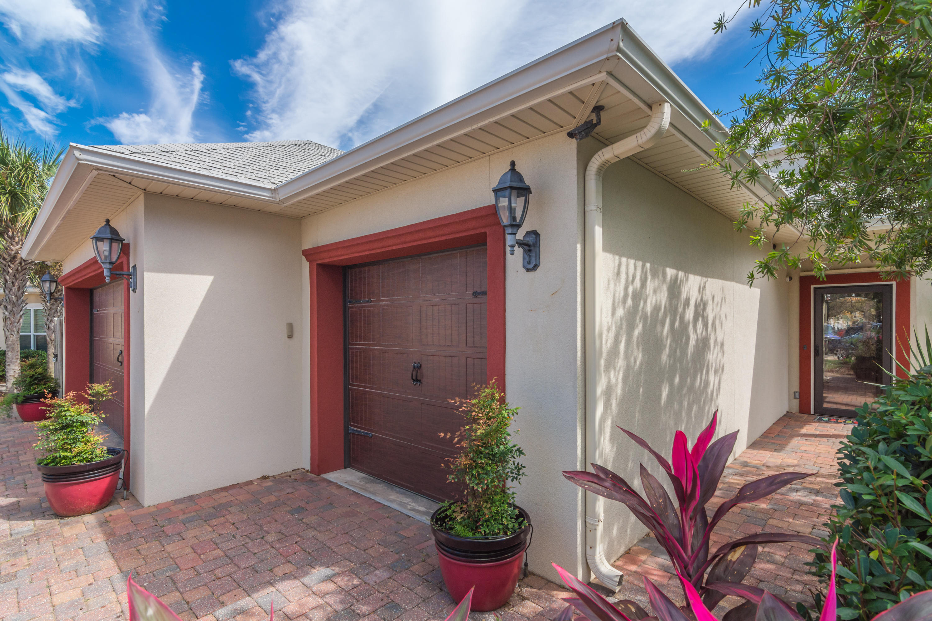 AVALON BEACH ESTATES - Residential