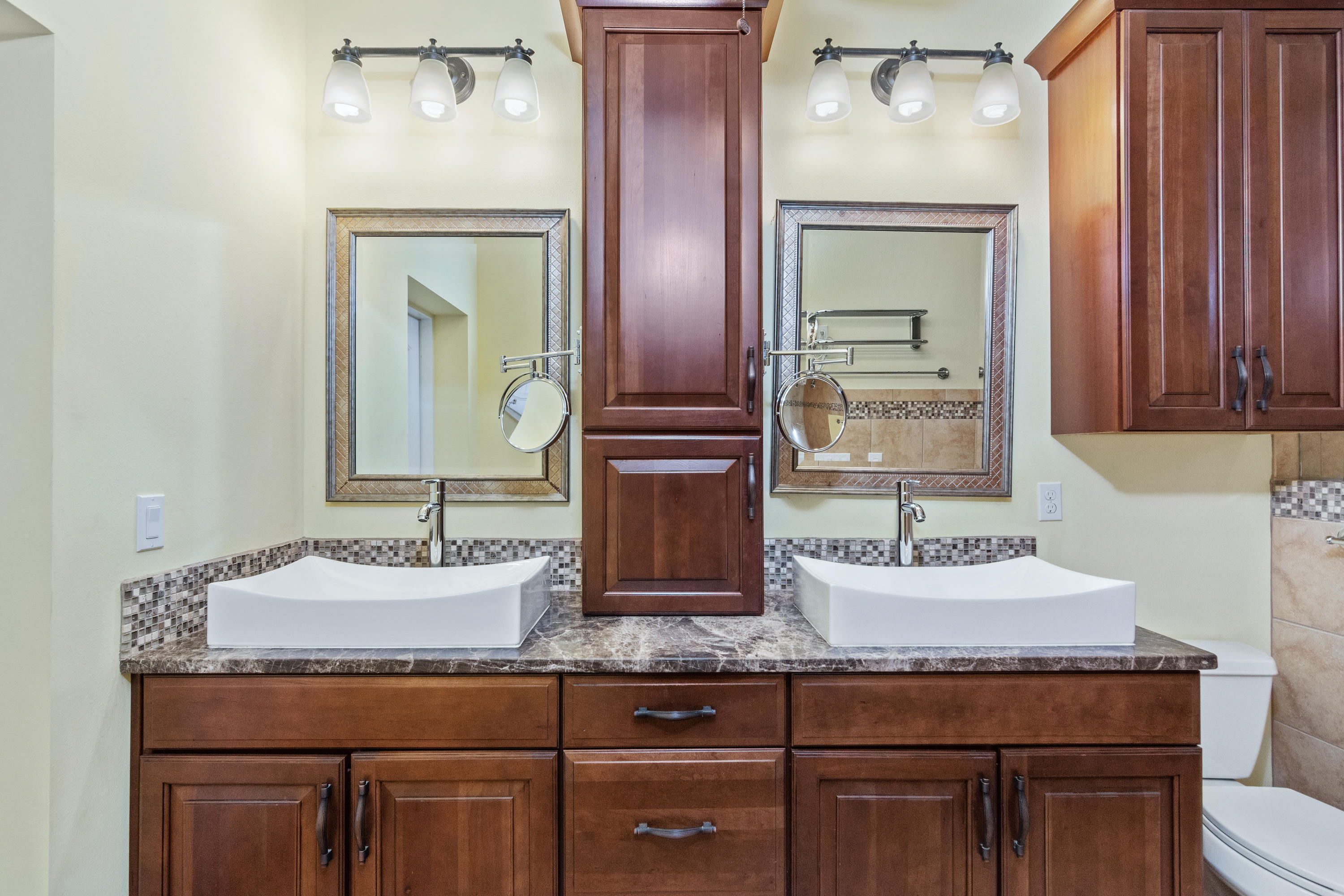 AVALON BEACH ESTATES - Residential