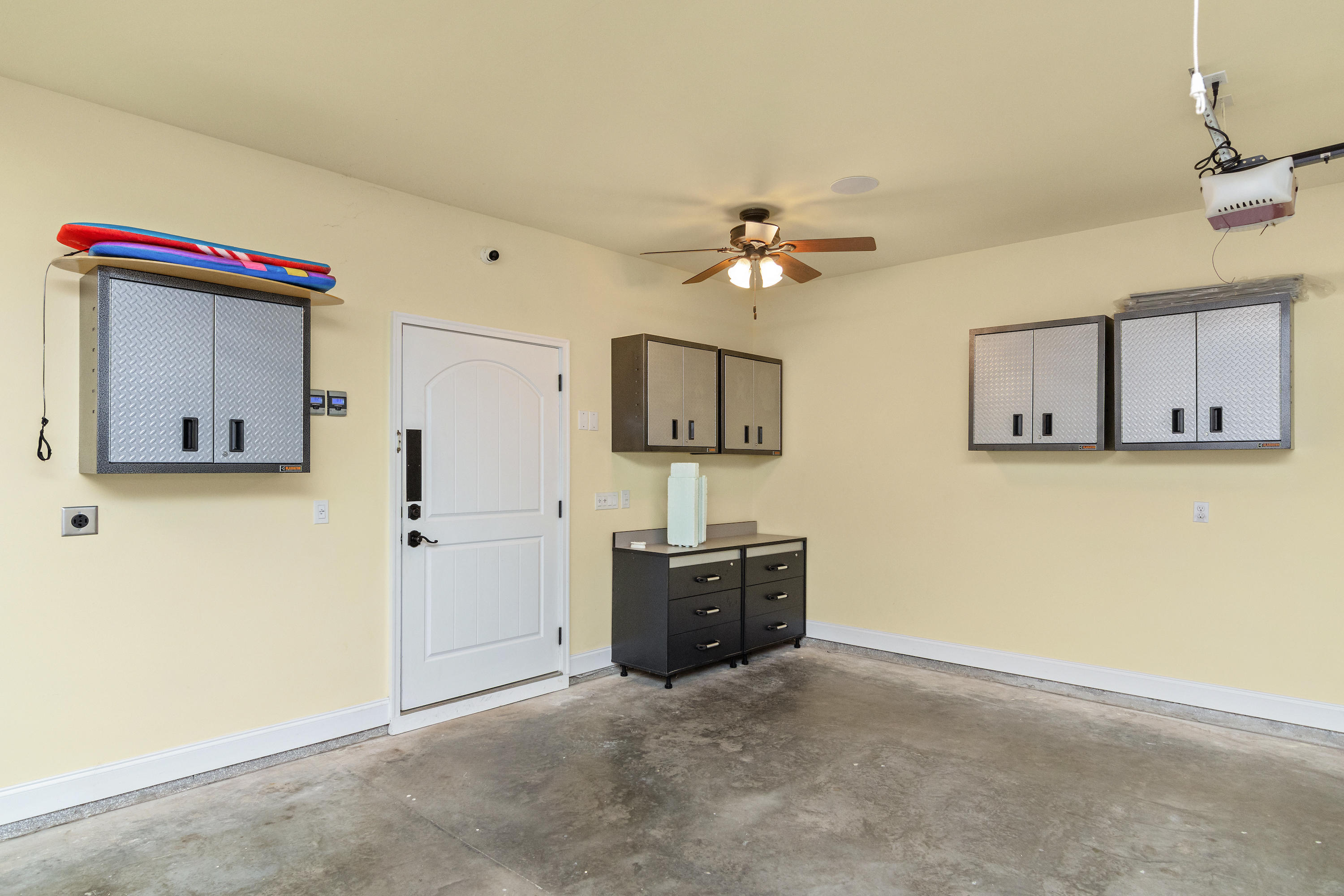 AVALON BEACH ESTATES - Residential